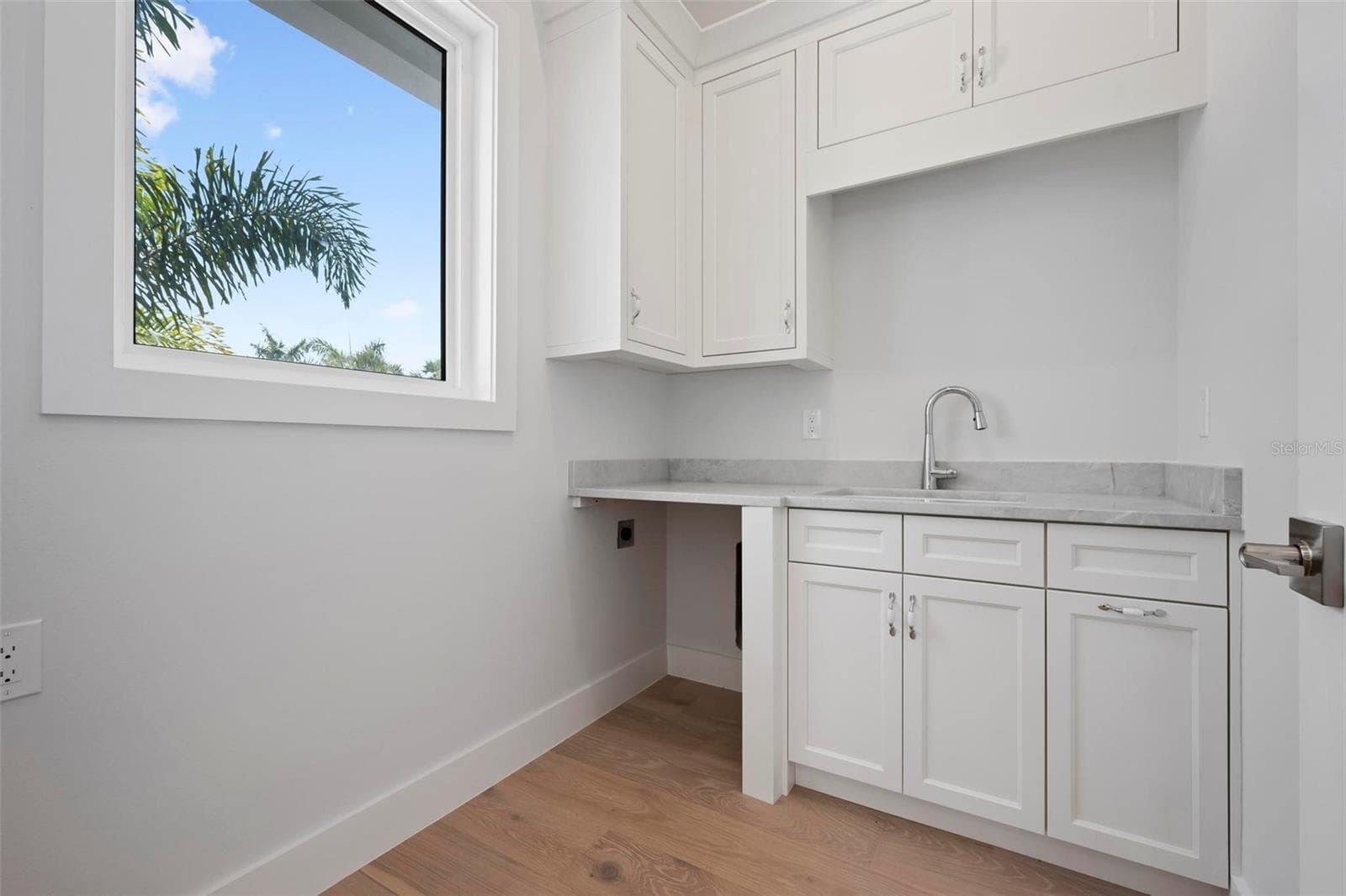 Single Family Residence at 533 VENICE LN, SARASOTA, photo 32 of 100