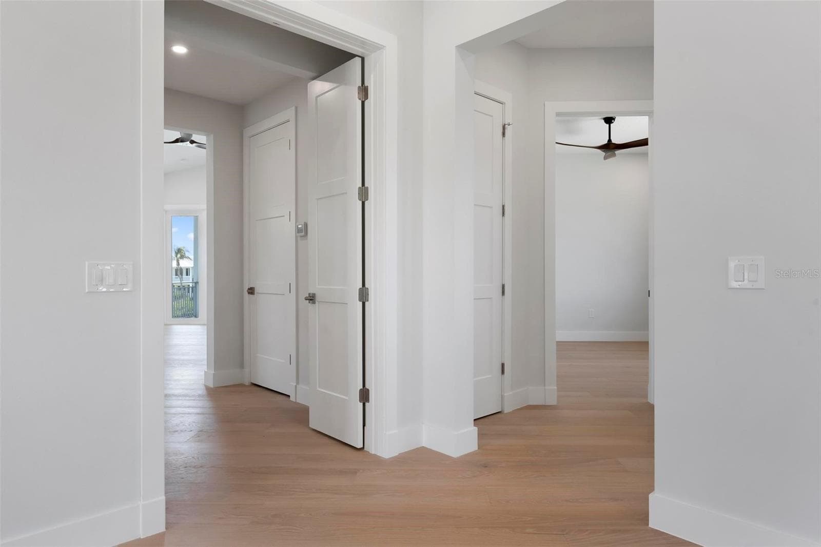Single Family Residence at 533 VENICE LN, SARASOTA, photo 52 of 100