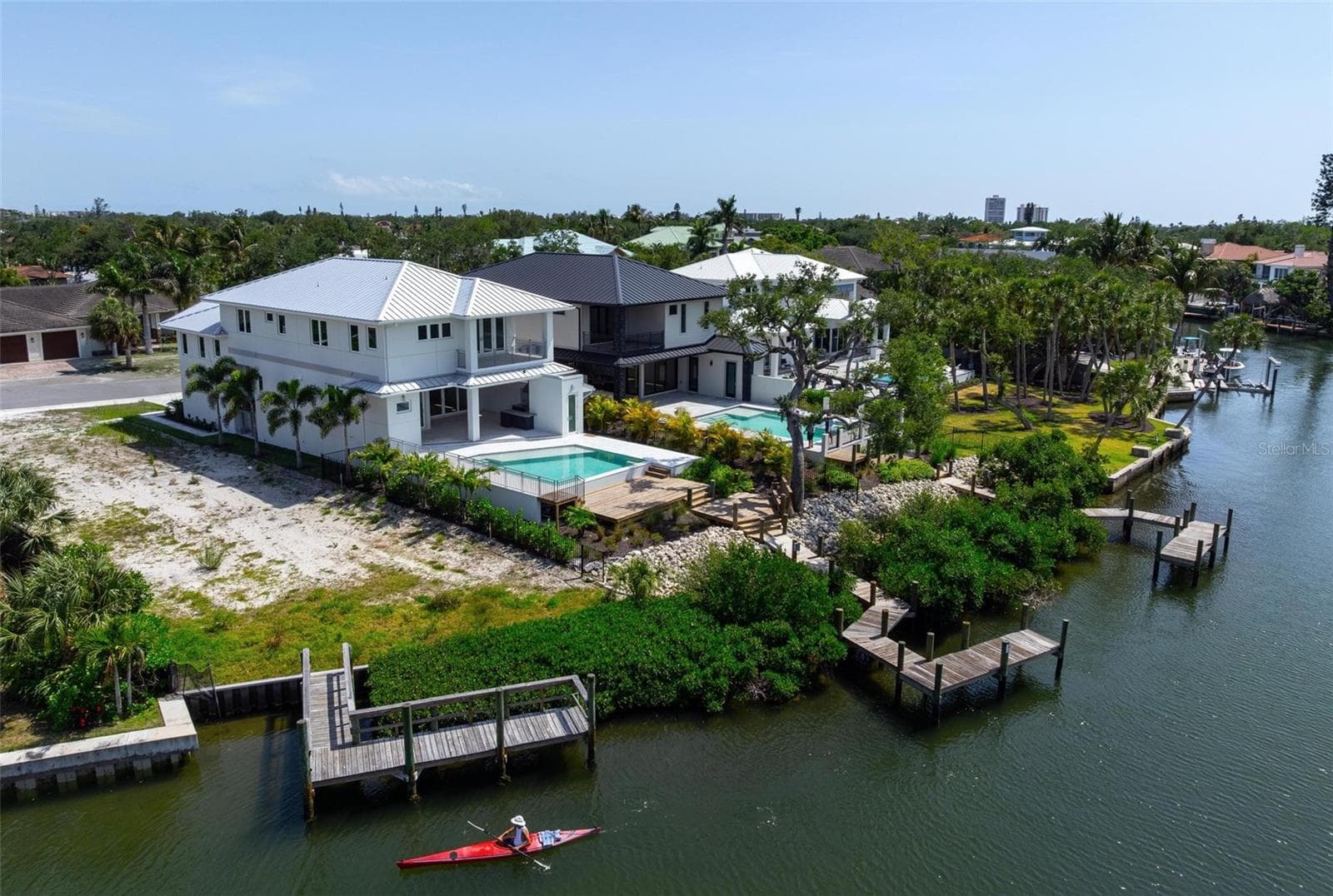 Single Family Residence at 533 VENICE LN, SARASOTA, photo 91 of 100