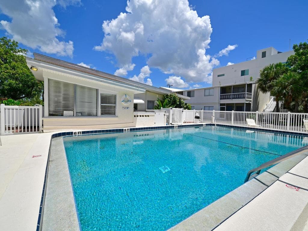 Condominium at 170 ROOSEVELT DR #8, SARASOTA, photo 15 of 23