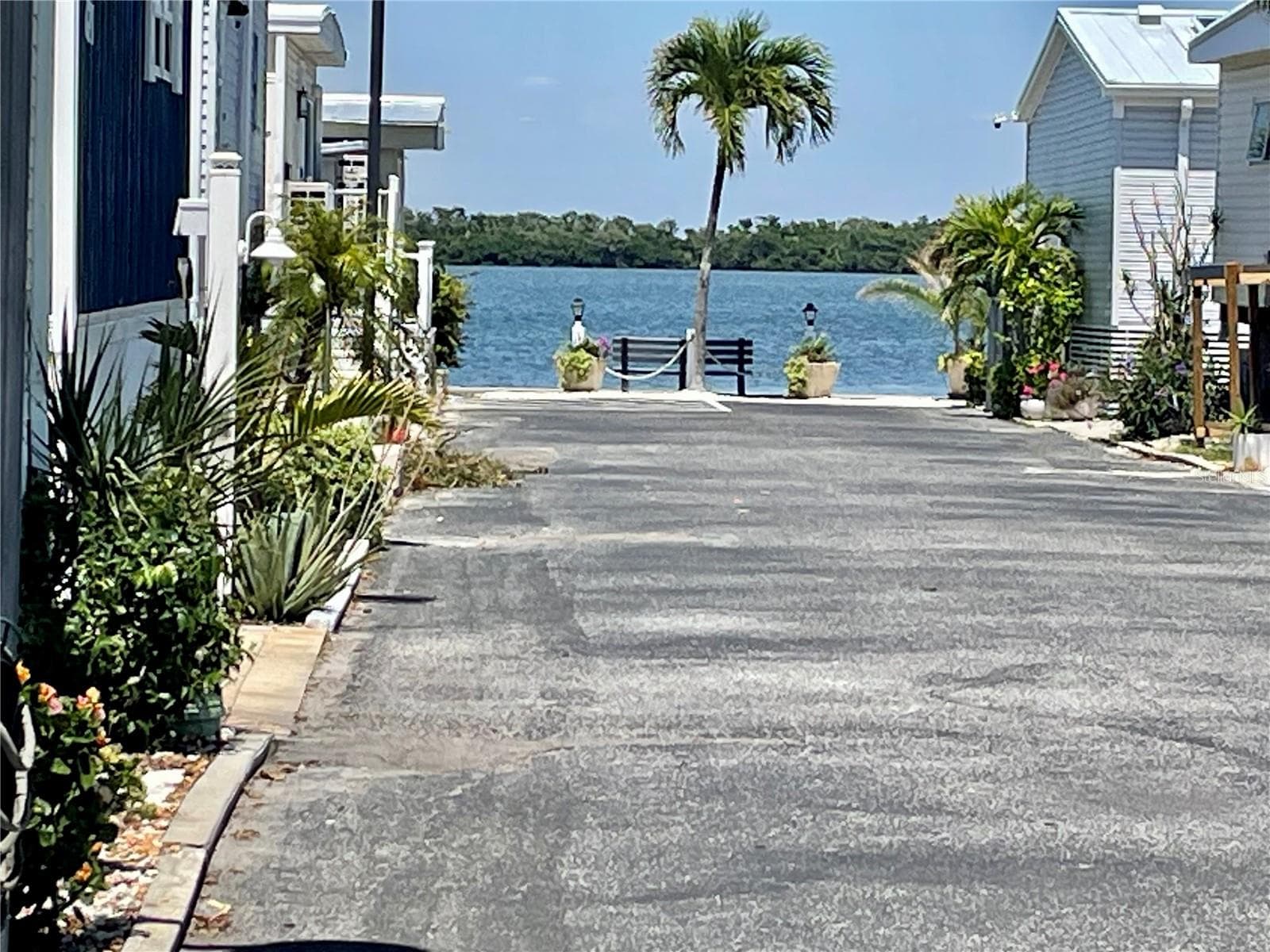 View down the street - Sarasota Bay - 3710 GULF OF MEXICO DR #G20, LONGBOAT KEY