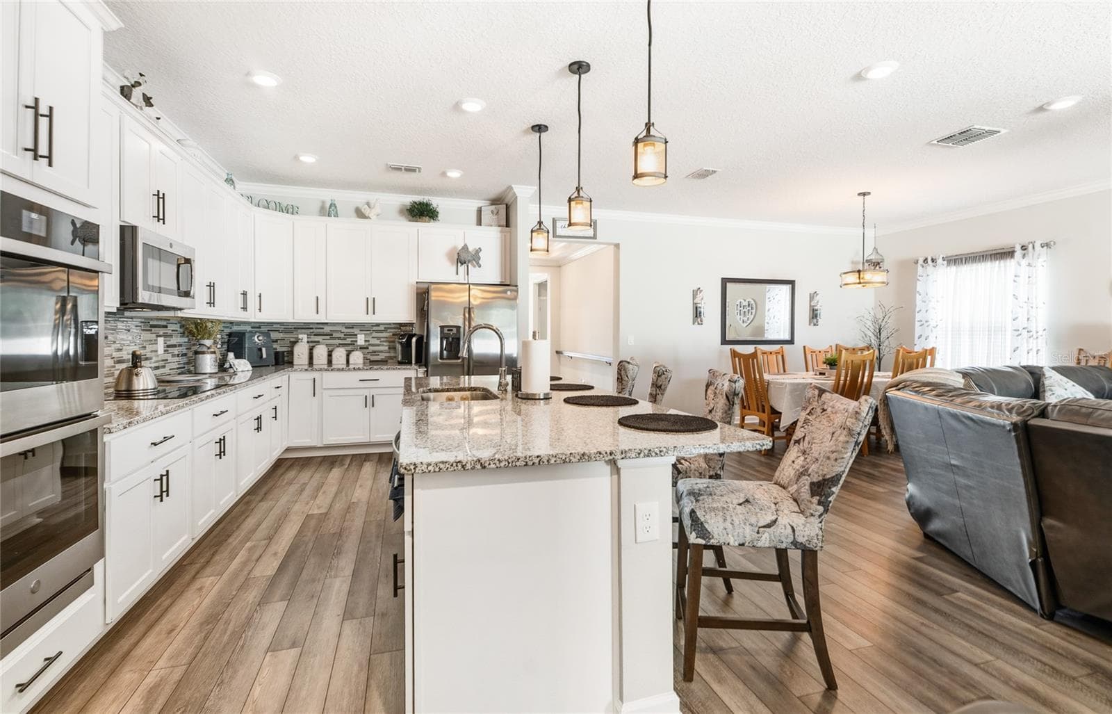 Upgraded Pendant and LED lighting - 31 OLIVINE CT, ST AUGUSTINE