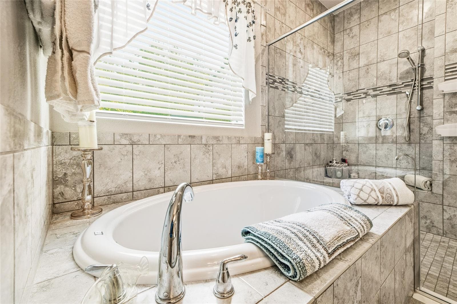 Relaxing Soaking Tub - 31 OLIVINE CT, ST AUGUSTINE
