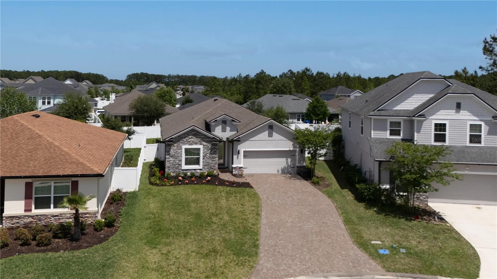 Paver Driveway - 31 OLIVINE CT, ST AUGUSTINE