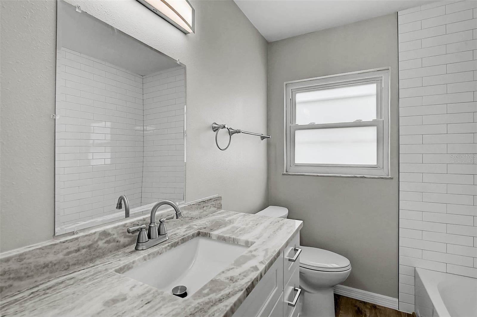 Guest Bathroom - 102 20TH ST NE, BRADENTON