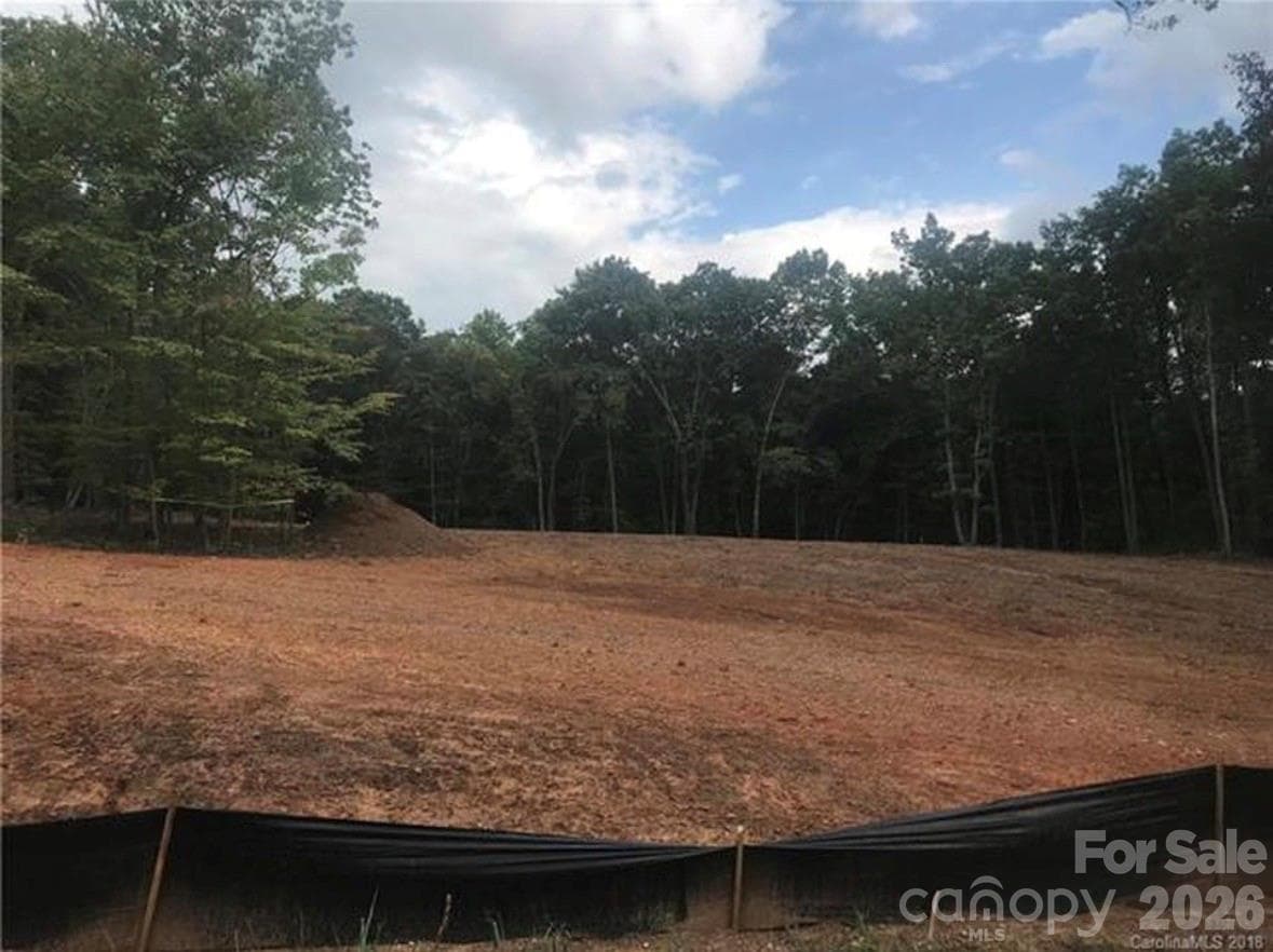 Lot at Kings Mountain, photo 4 of 6
