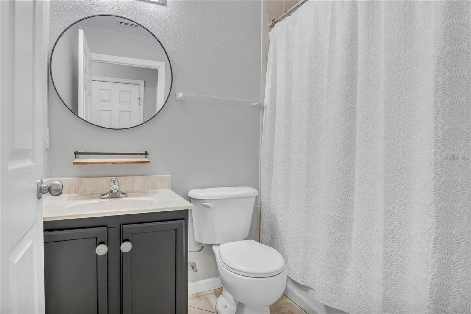 Bathroom 2 view - 8335 ADELE RD, LAKELAND