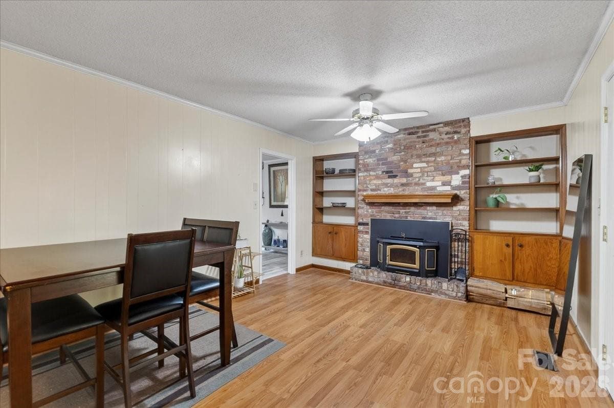 Single Family Residence at 1303 Wildwood Drive, Kannapolis, photo 10 of 23
