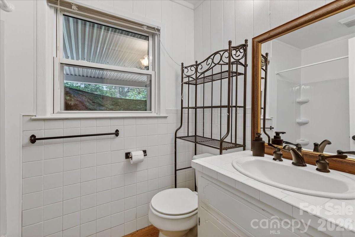 Downstairs Bathroom - 1303 Wildwood Drive, Kannapolis