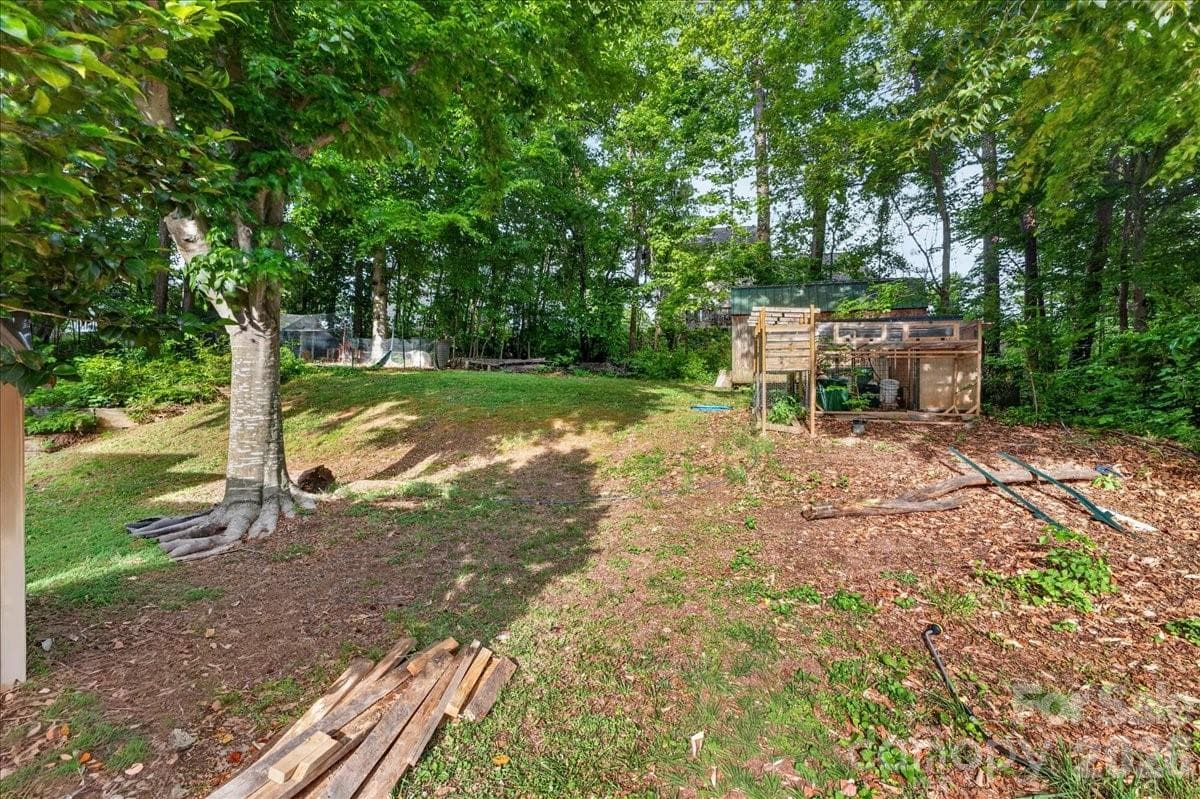 Single Family Residence at 1303 Wildwood Drive, Kannapolis, photo 22 of 23