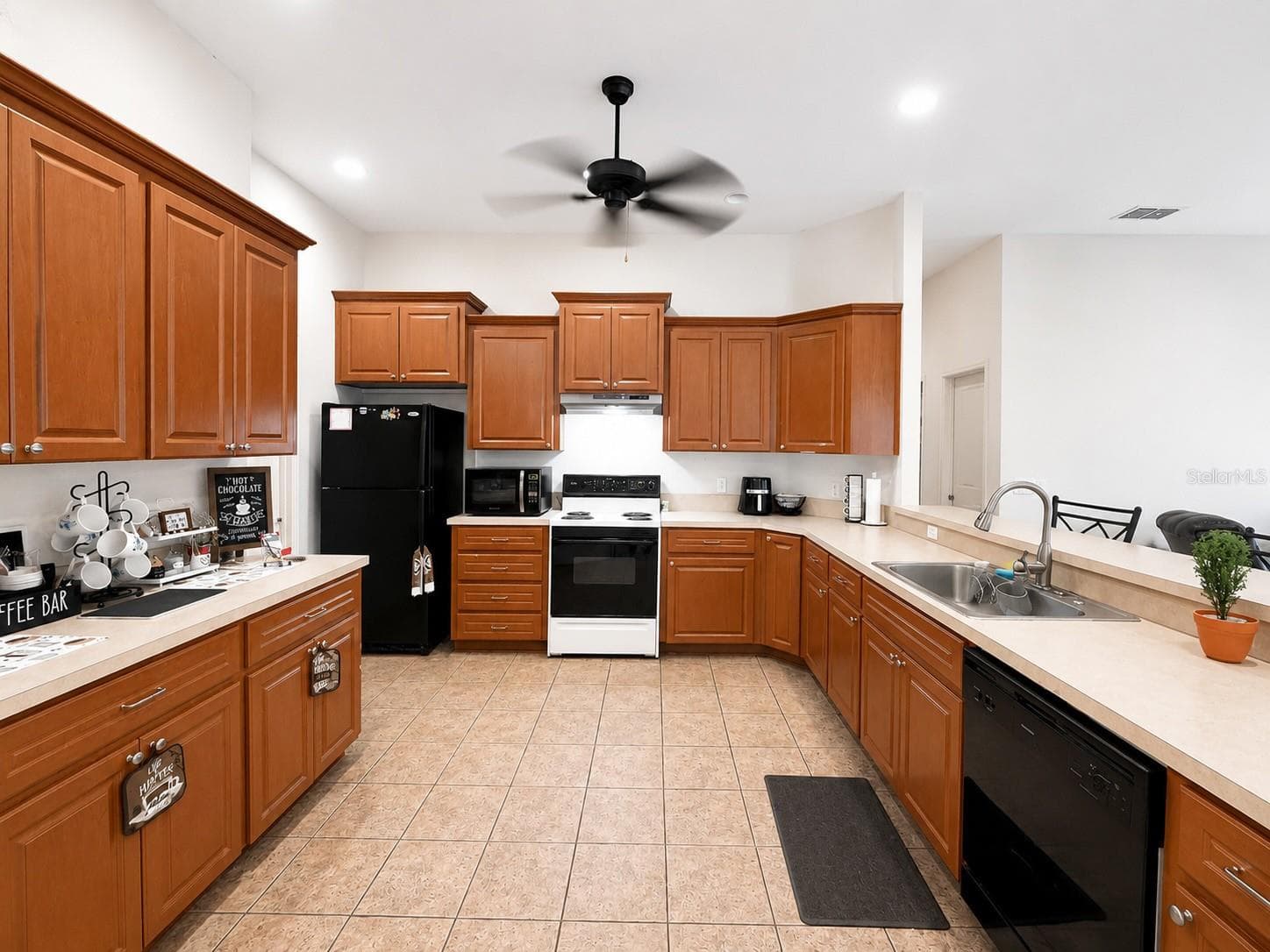 Single Family Residence at 5635 CANVASBACK CT, LAKELAND, photo 6 of 44