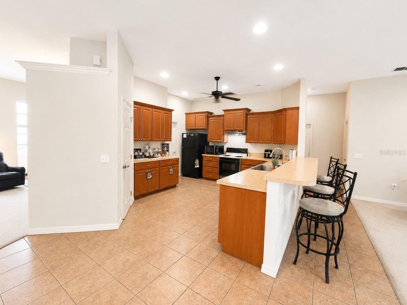 Single Family Residence at 5635 CANVASBACK CT, LAKELAND, photo 8 of 44