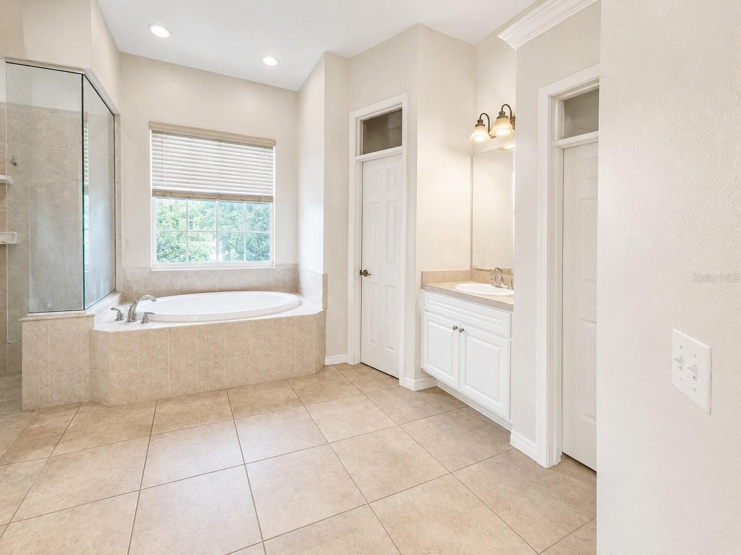 Single Family Residence at 5635 CANVASBACK CT, LAKELAND, photo 17 of 44