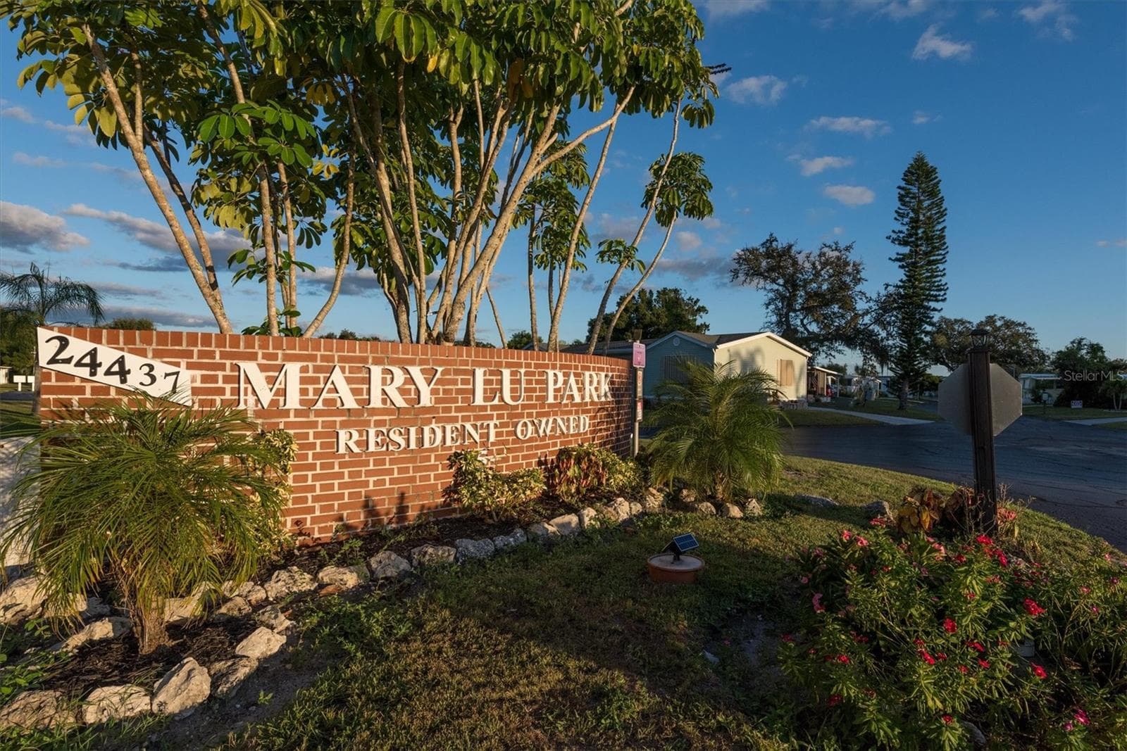 Mobile Home at 24437 HARBORVIEW RD #5, PUNTA GORDA, photo 7 of 87