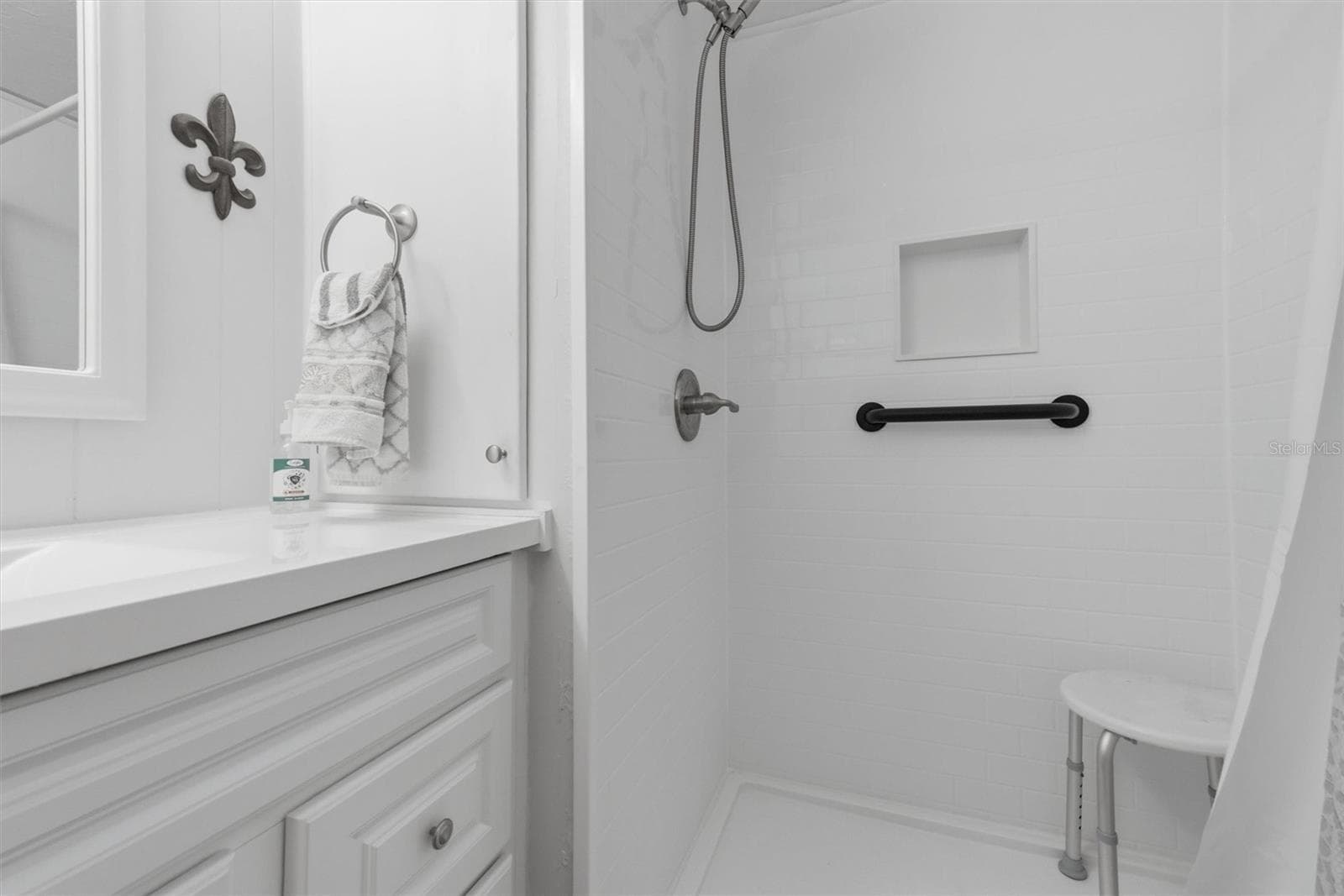 Mobile Home at 24437 HARBORVIEW RD #5, PUNTA GORDA, photo 15 of 87