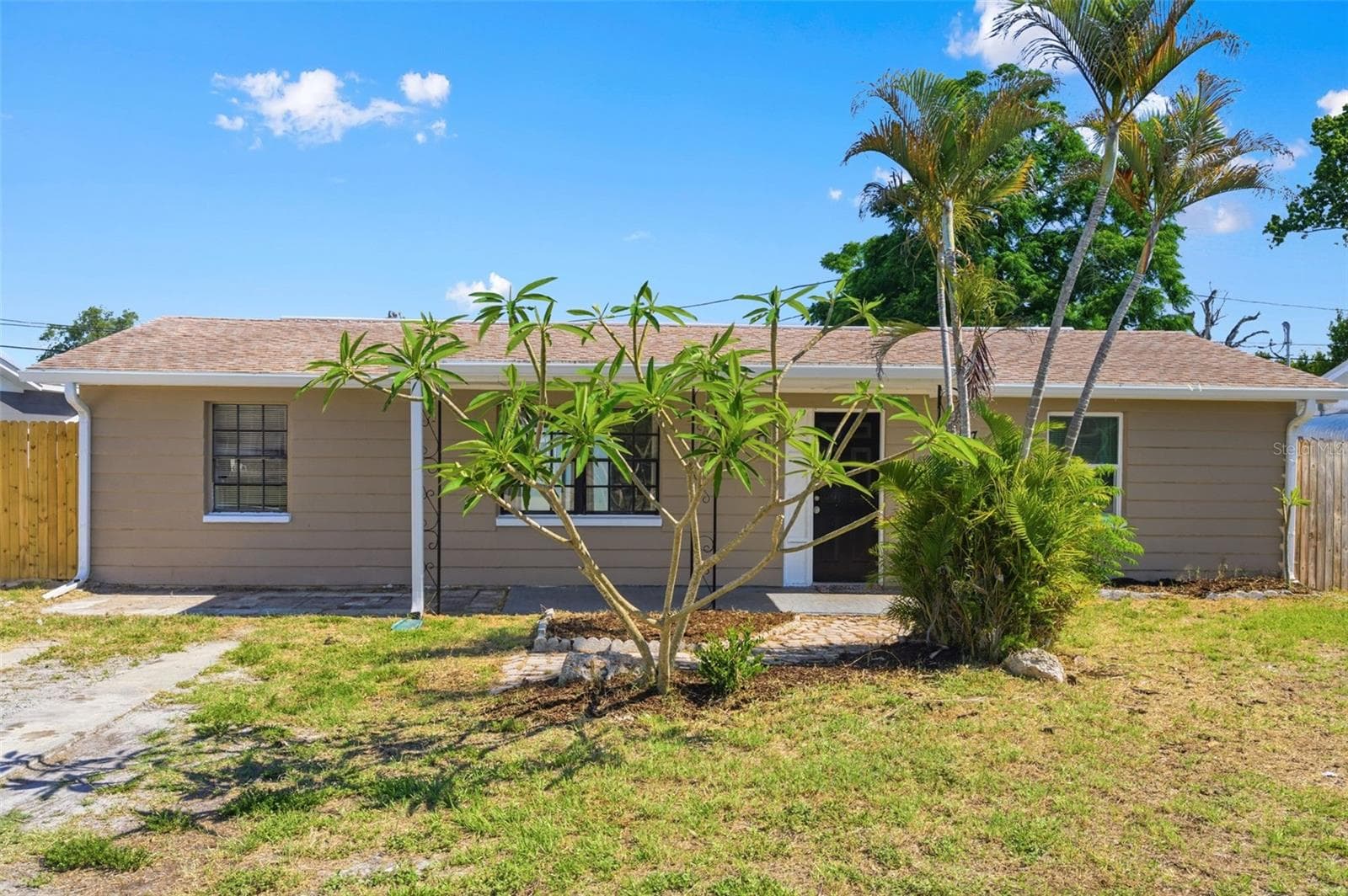 Single Family Residence at 4327 BEACON SQUARE DR, HOLIDAY, photo 3 of 52