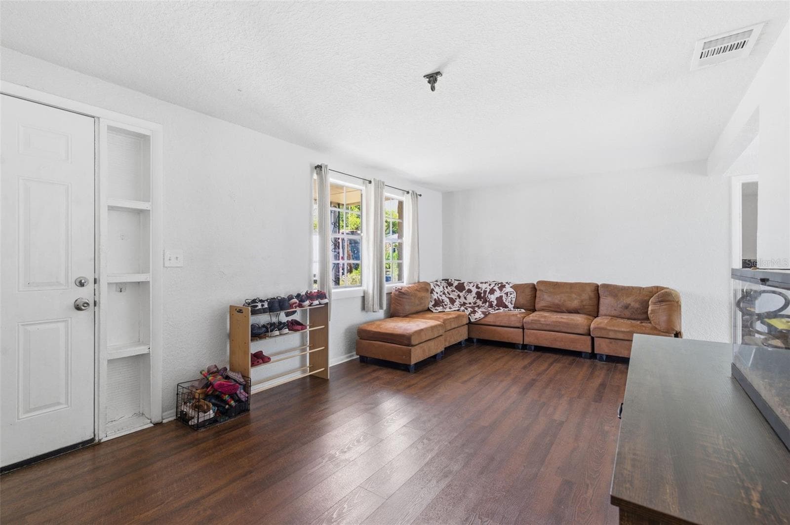 Single Family Residence at 4327 BEACON SQUARE DR, HOLIDAY, photo 9 of 52