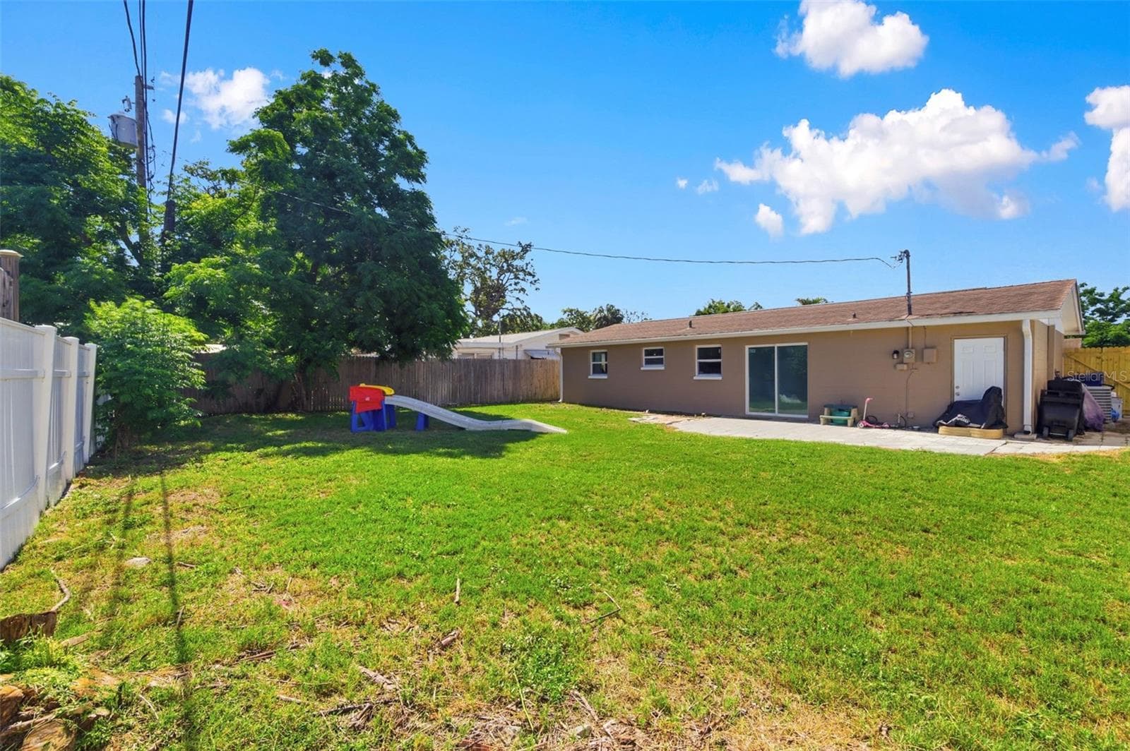 Single Family Residence at 4327 BEACON SQUARE DR, HOLIDAY, photo 34 of 52