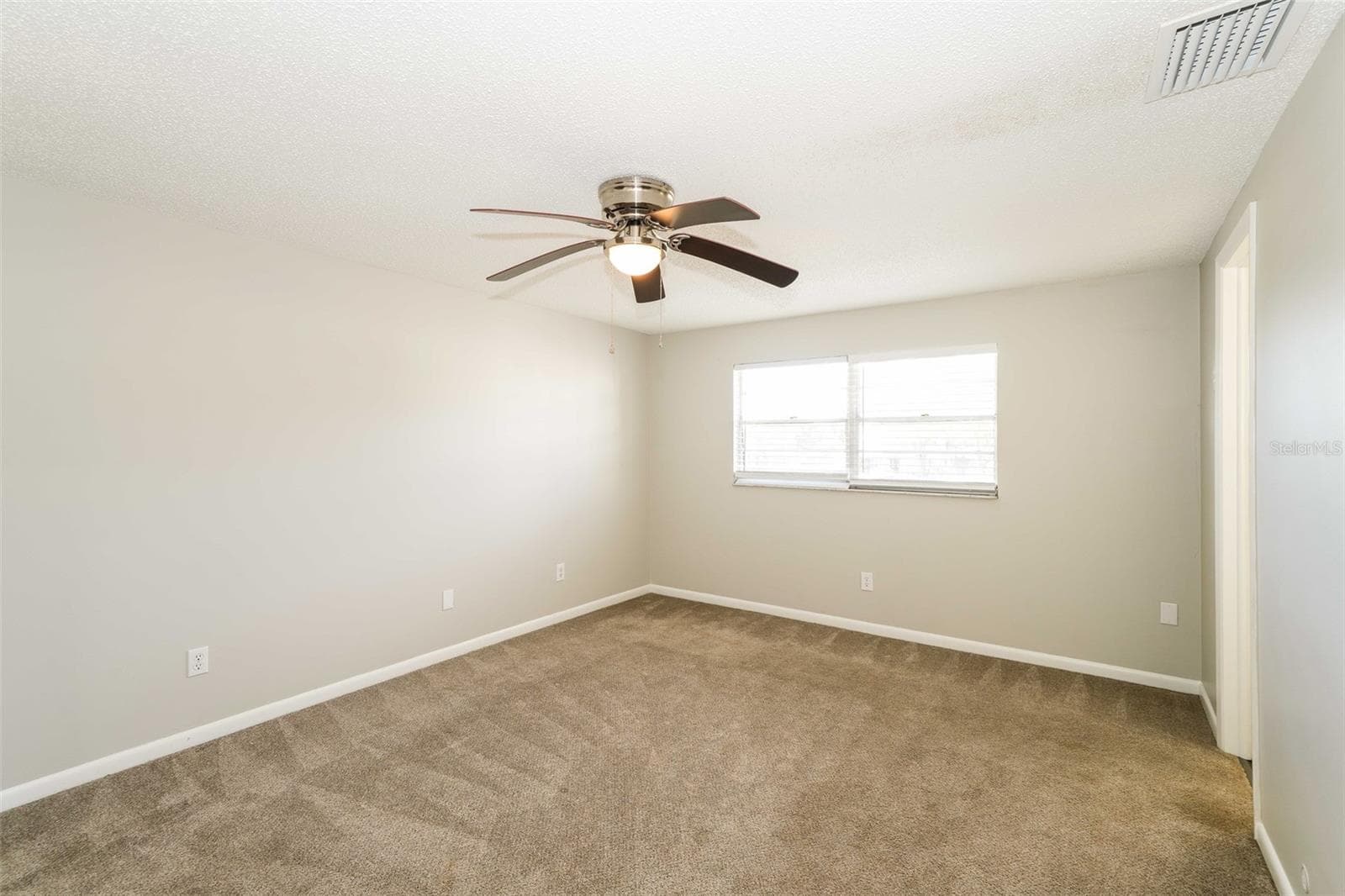 Single Family Residence at 8229 MALVERN CIR, TAMPA, photo 12 of 22