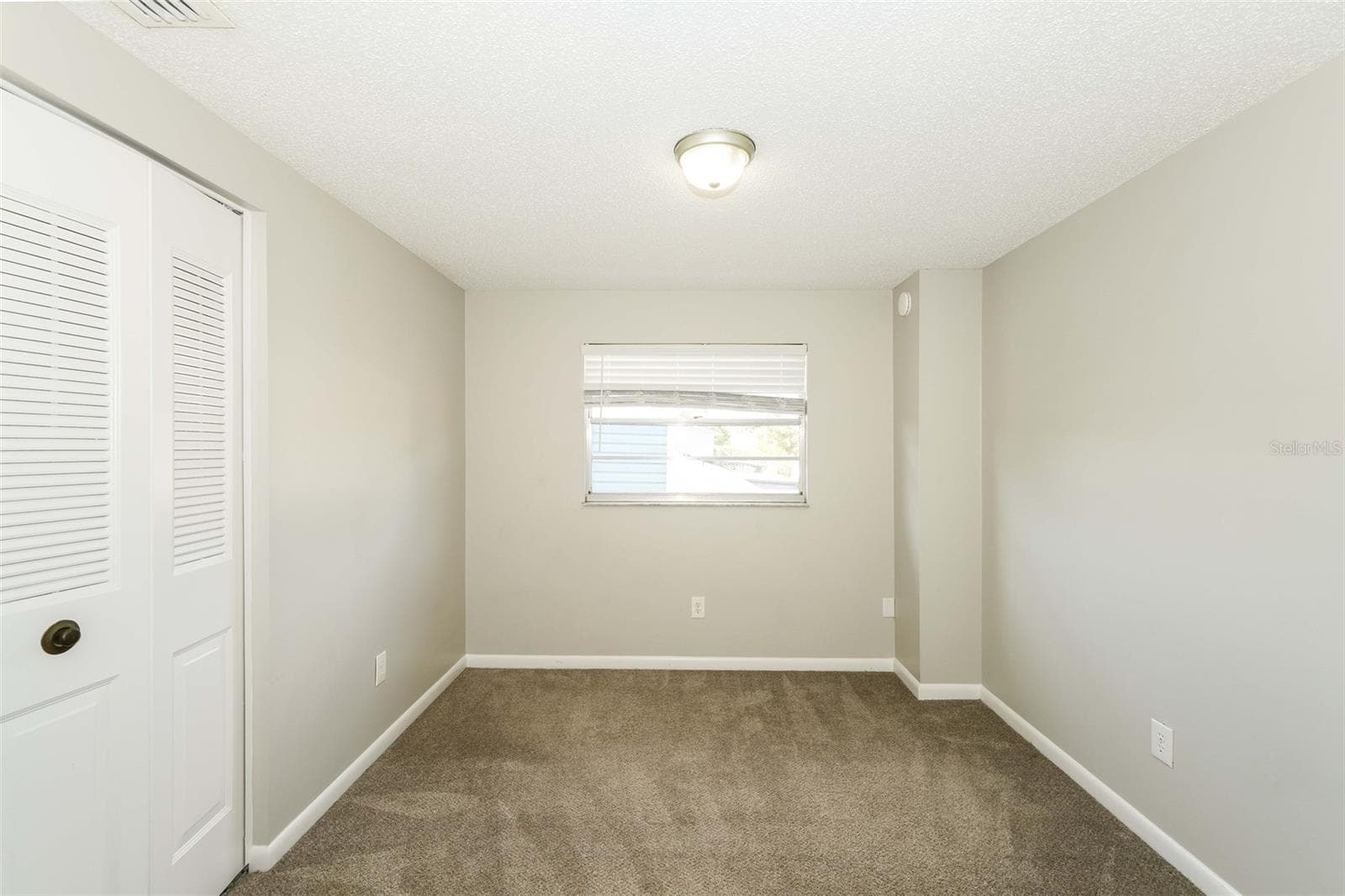 Single Family Residence at 8229 MALVERN CIR, TAMPA, photo 16 of 22
