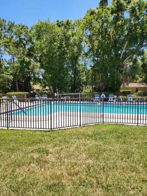 Community pool steps from your Lanai. - 5204 MYRTLE WOOD #2, SARASOTA