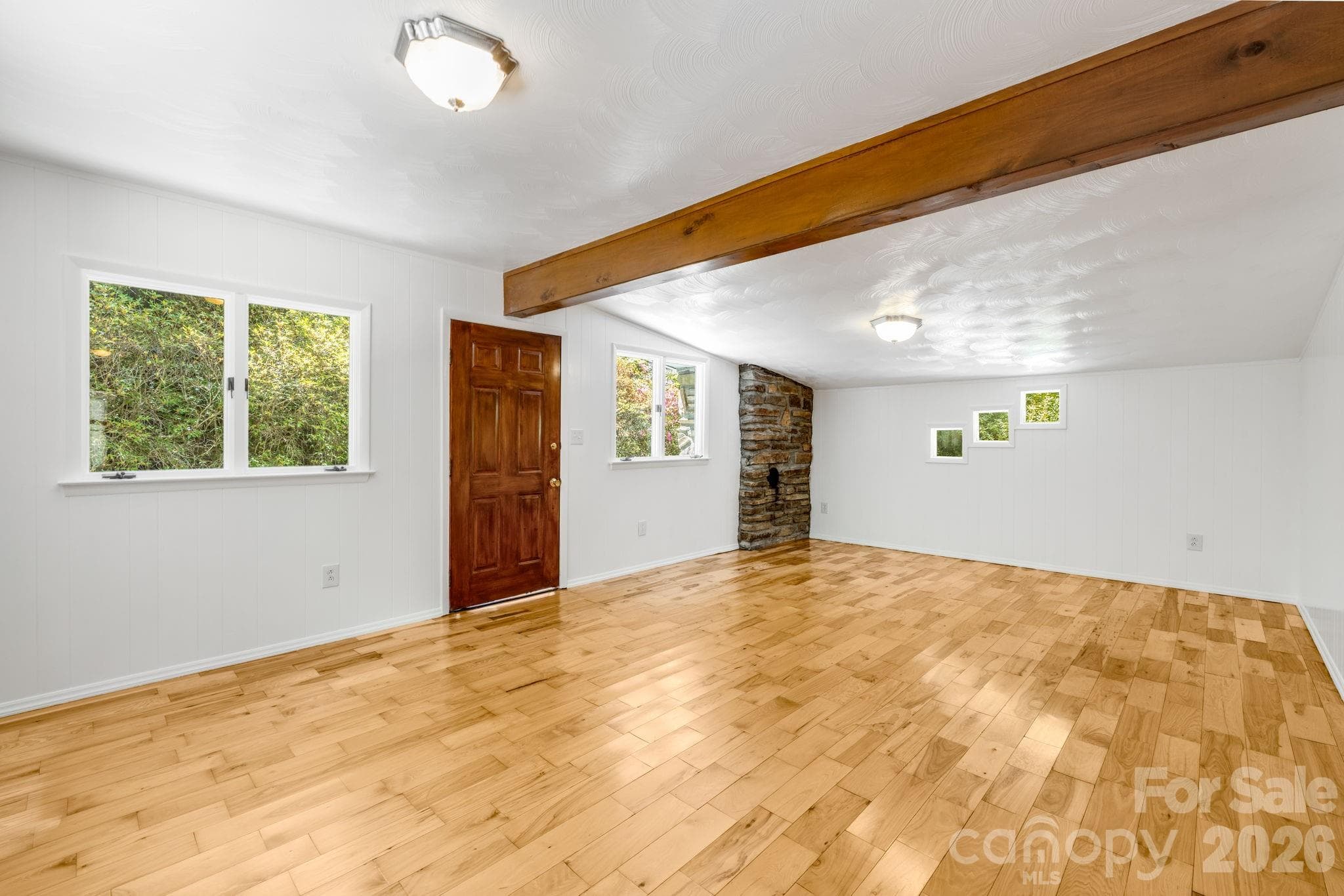 Single Family Residence at 45 Echo Hills Drive, Fairview, photo 7 of 26
