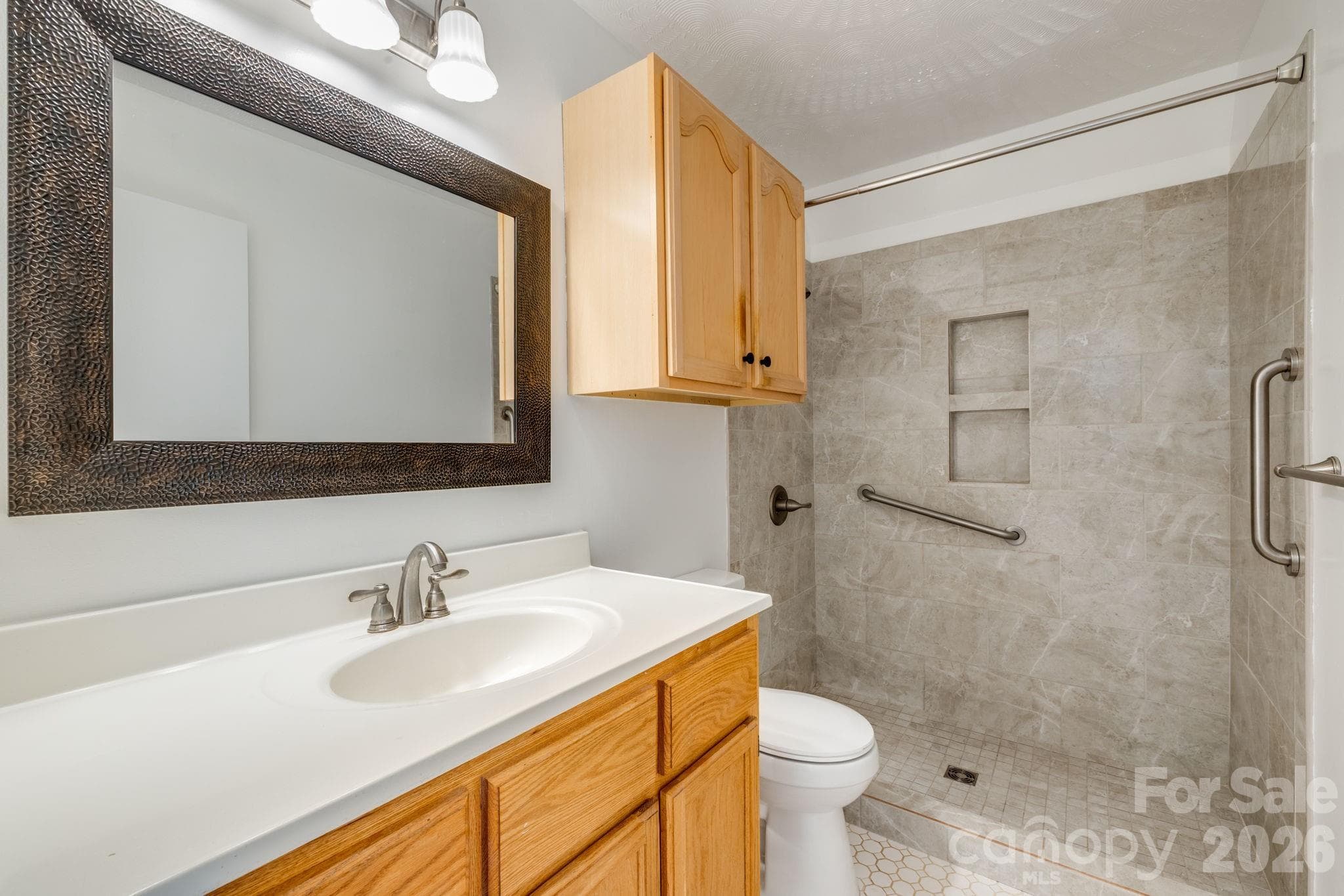 Single Family Residence at 45 Echo Hills Drive, Fairview, photo 15 of 26