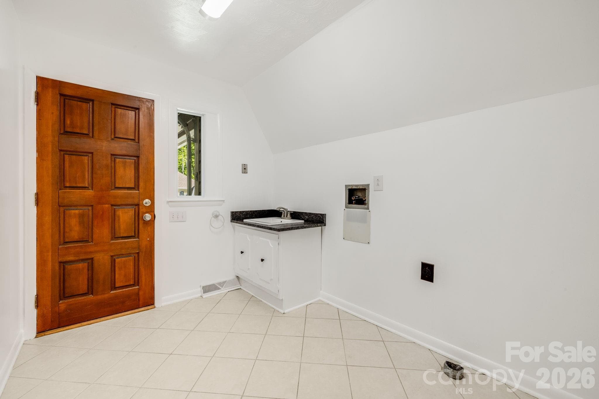 Single Family Residence at 45 Echo Hills Drive, Fairview, photo 17 of 26