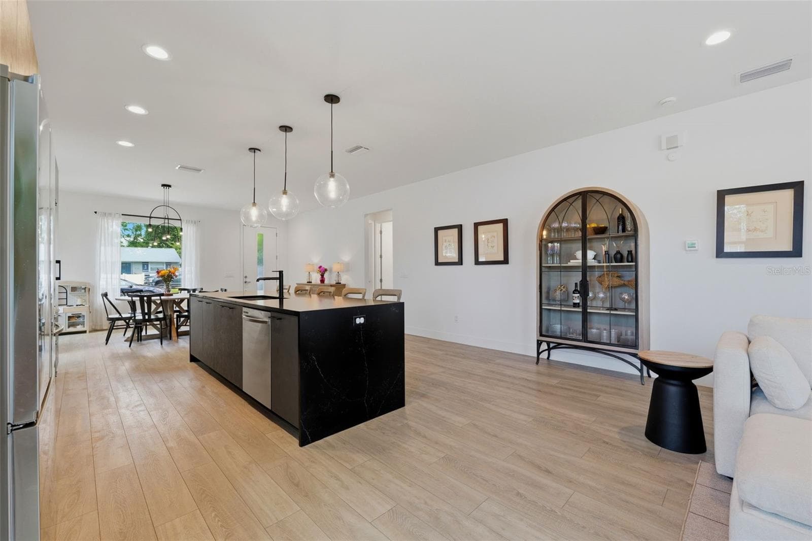 Single Family Residence at 5160 DARTMOUTH AVE N, ST PETERSBURG, photo 17 of 59