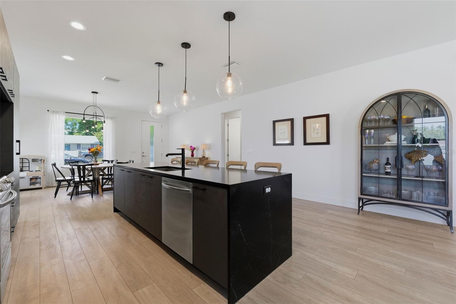 Single Family Residence at 5160 DARTMOUTH AVE N, ST PETERSBURG, photo 18 of 59