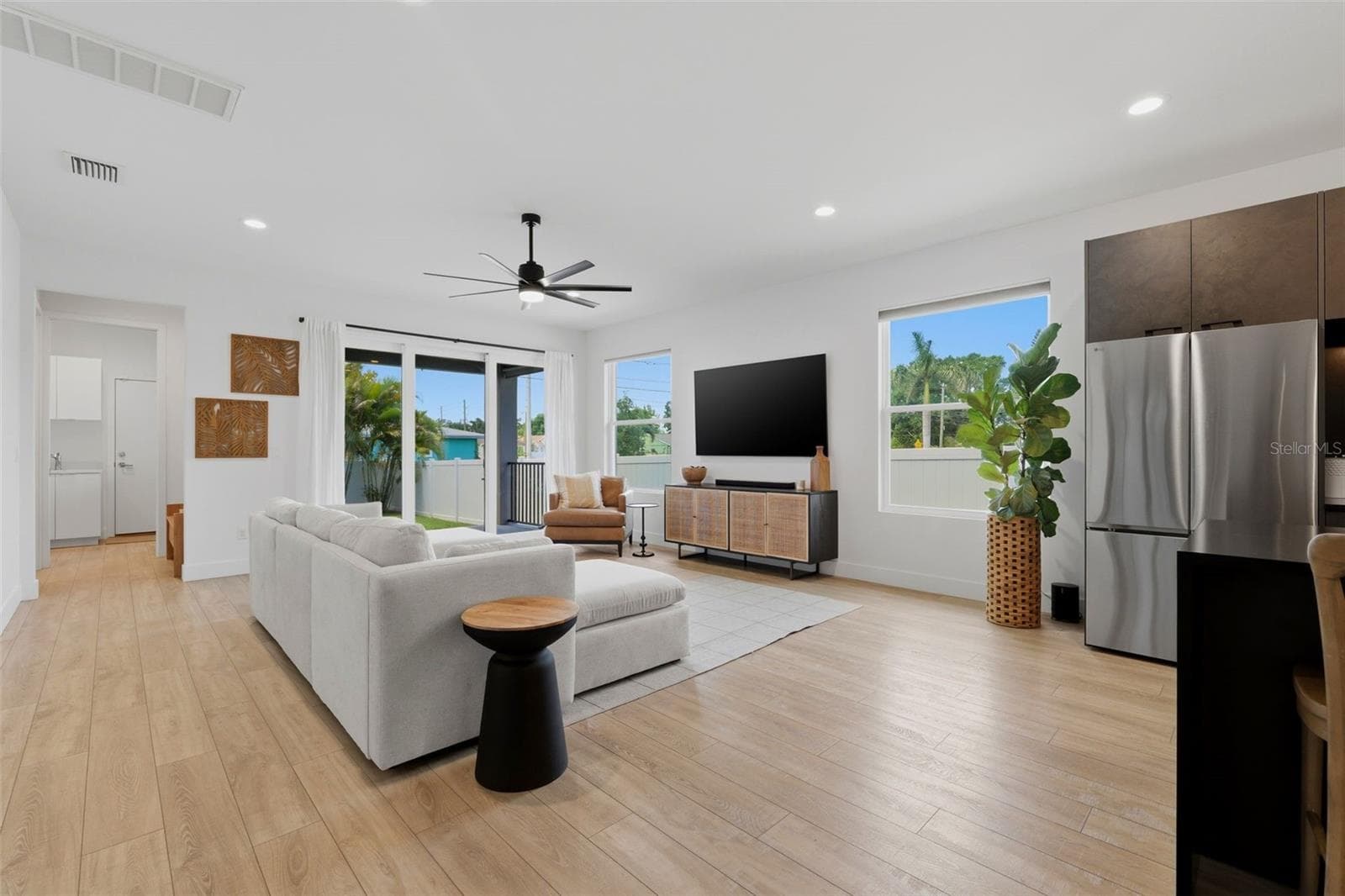 Single Family Residence at 5160 DARTMOUTH AVE N, ST PETERSBURG, photo 19 of 59