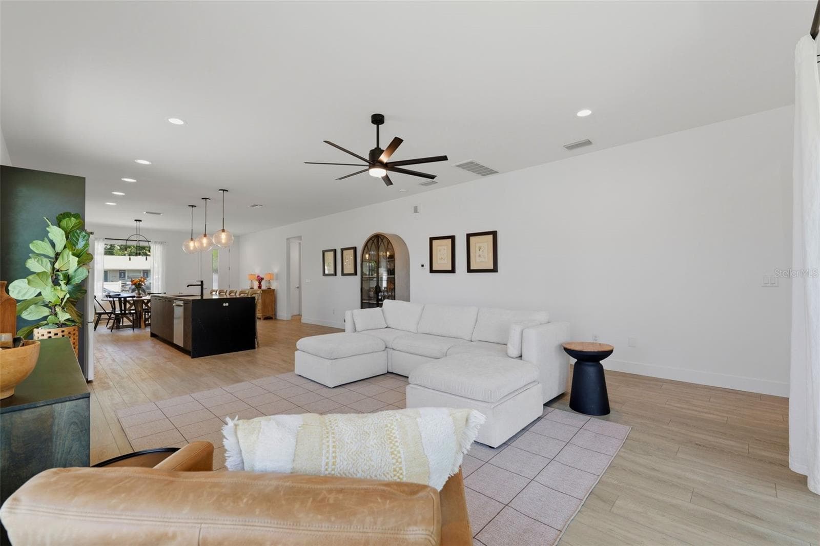 Single Family Residence at 5160 DARTMOUTH AVE N, ST PETERSBURG, photo 22 of 59