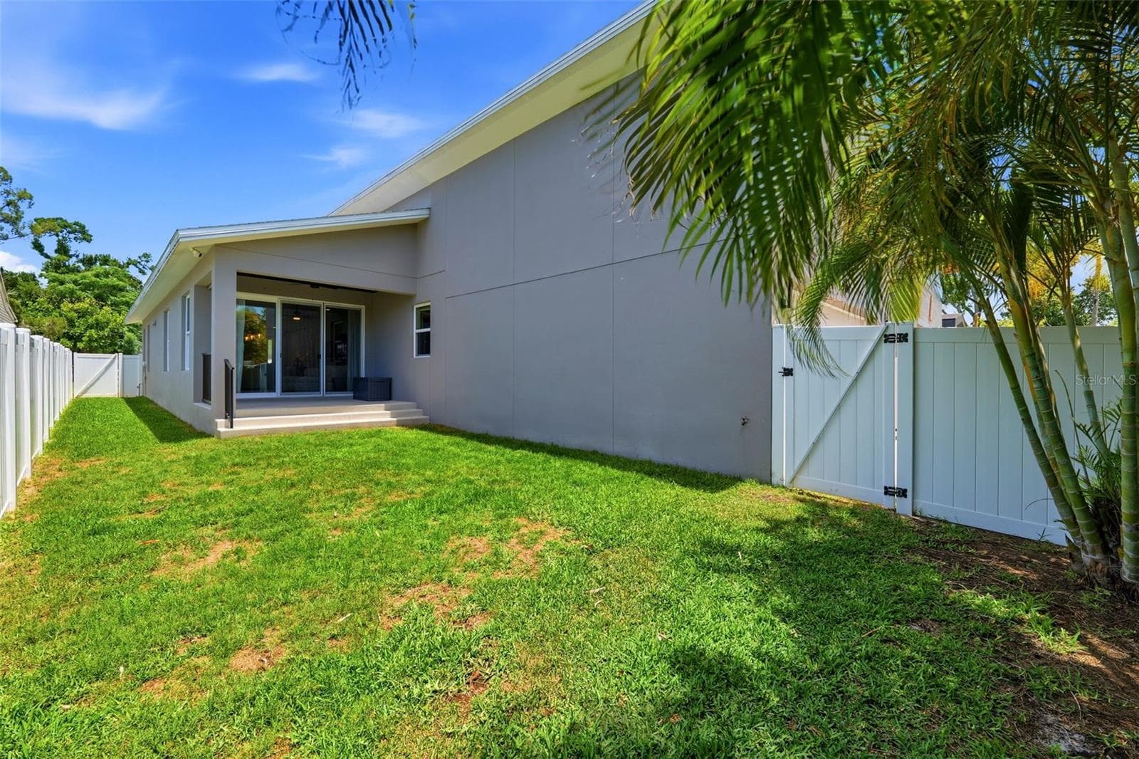 Single Family Residence at 5160 DARTMOUTH AVE N, ST PETERSBURG, photo 46 of 59