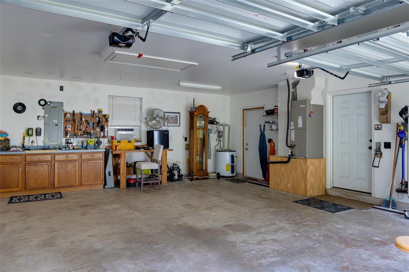 2 Car Garage - 39 WOOD RIDGE DR, OCALA