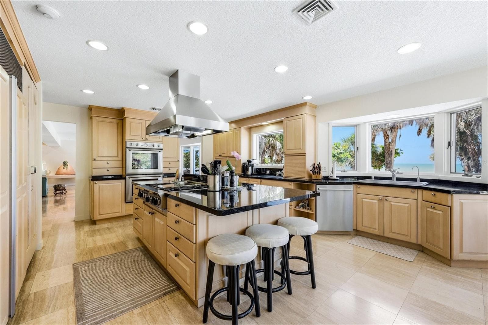 Enjoy cooking while taking in the views of the Gulf - 750 N MANASOTA KEY RD, ENGLEWOOD