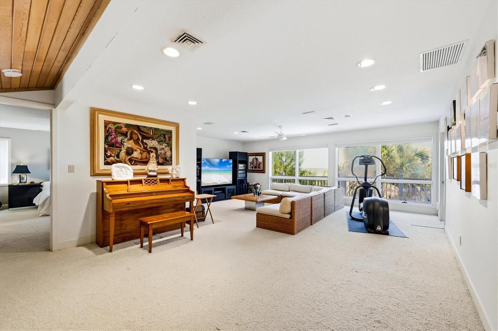 Spacious Bonus Room on 2nd floor overlooks Gulf - 750 N MANASOTA KEY RD, ENGLEWOOD