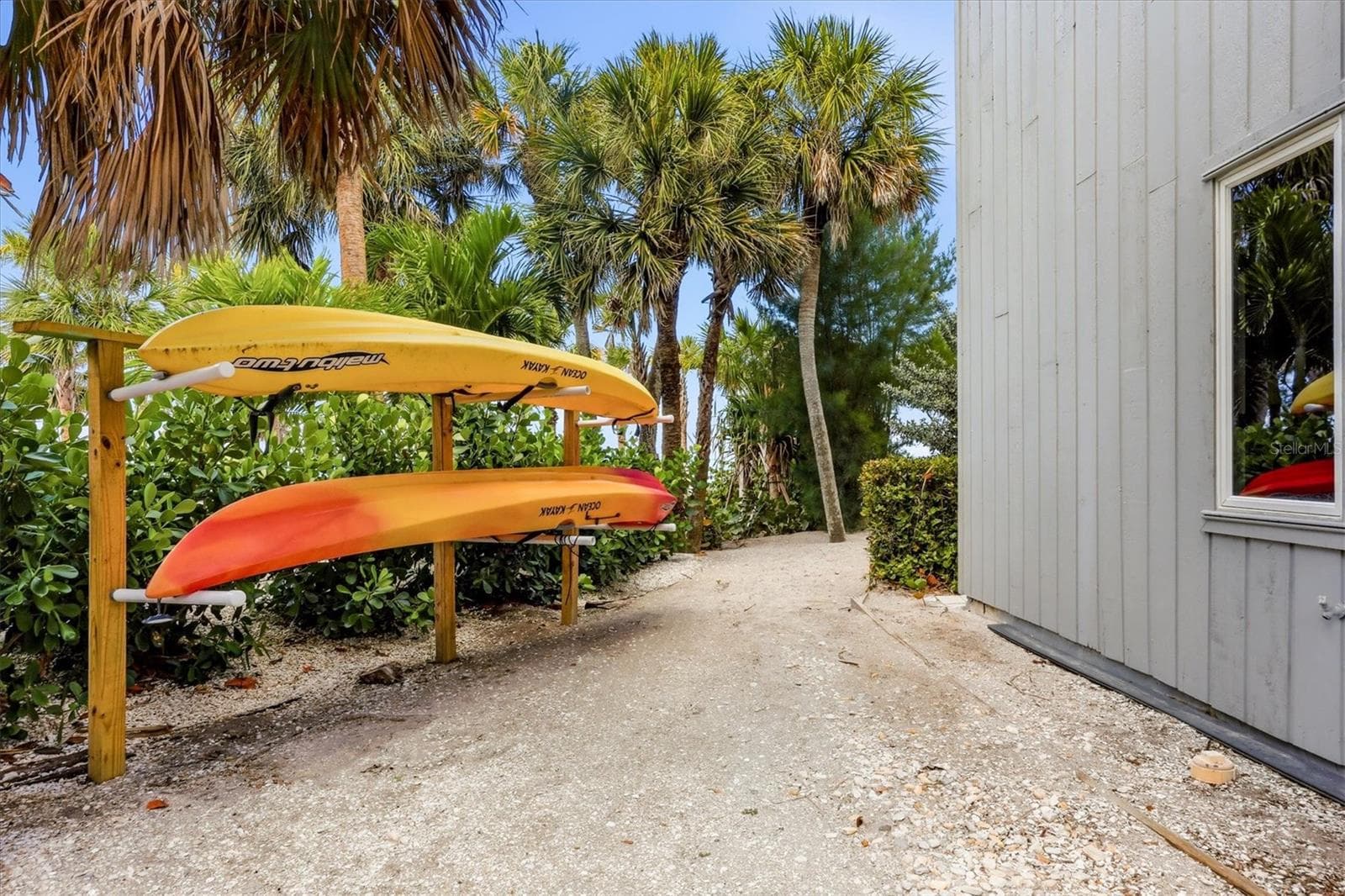 Kayak storage - 750 N MANASOTA KEY RD, ENGLEWOOD
