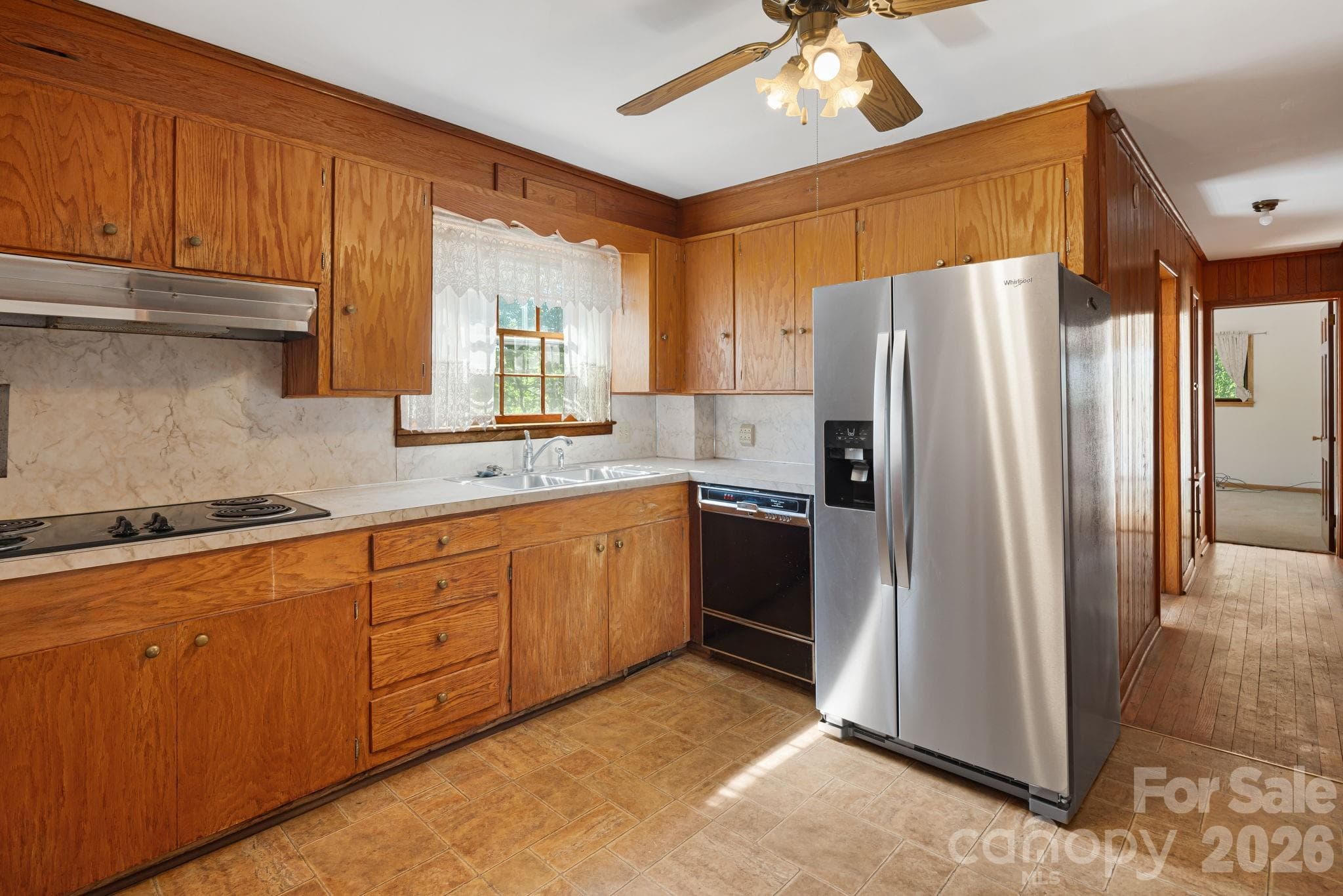 Single Family Residence at 284 Chestnut Street, Mars Hill, photo 10 of 39