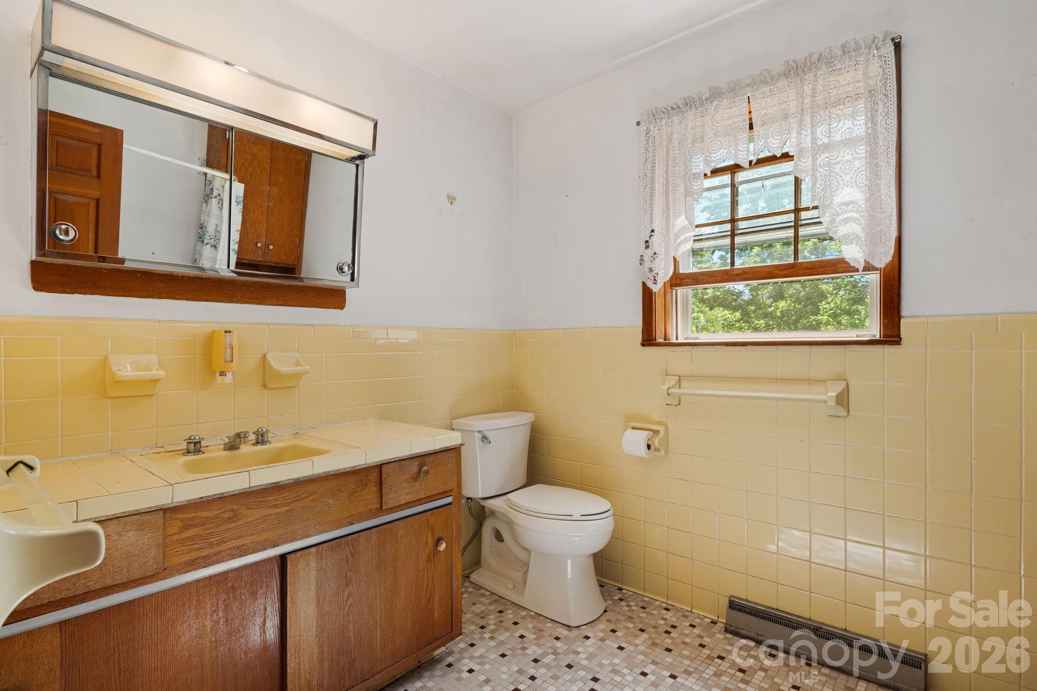 Single Family Residence at 284 Chestnut Street, Mars Hill, photo 14 of 39