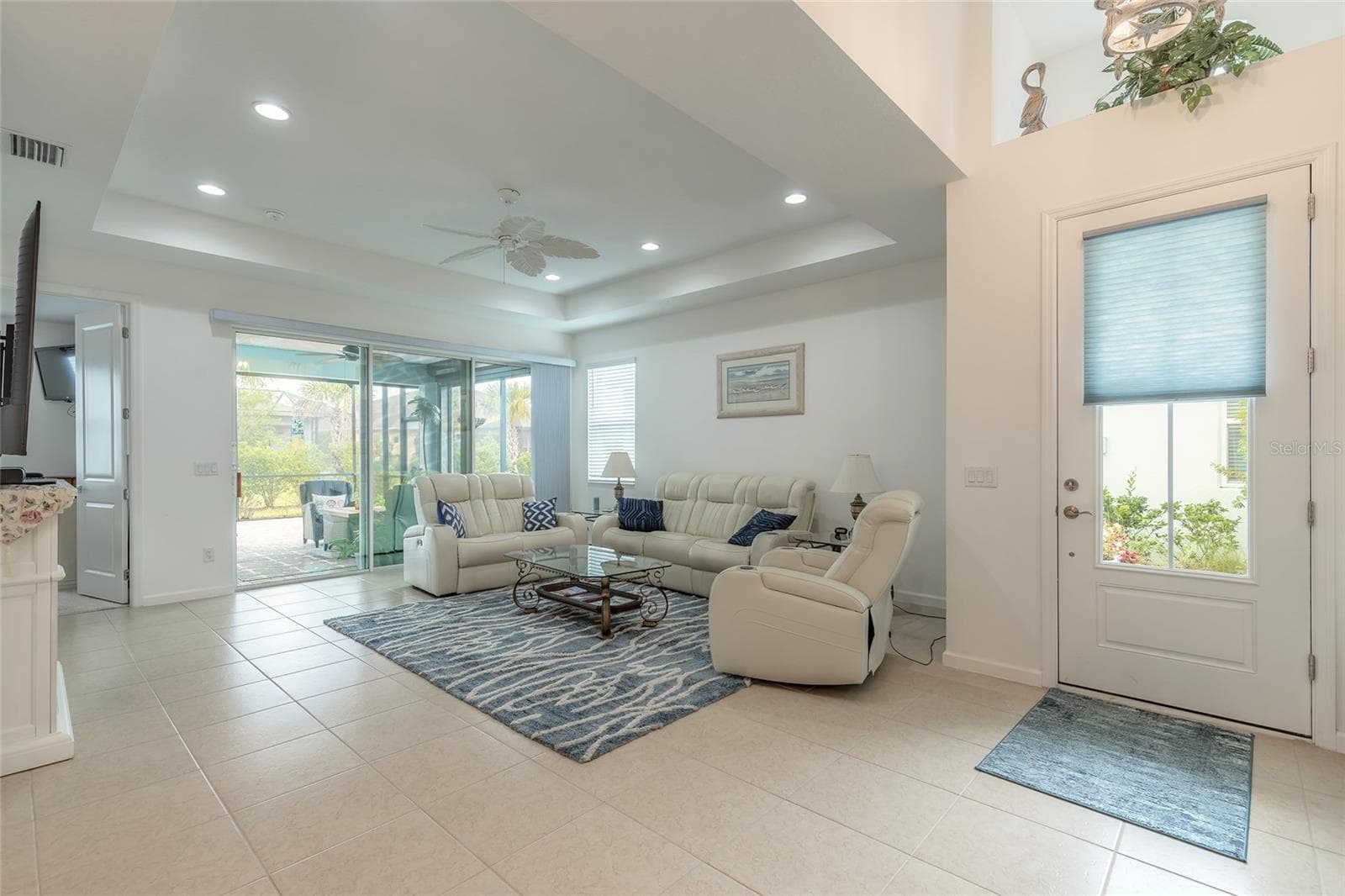 Has tray ceilings - 230 SAND BAR LN, DAYTONA BEACH