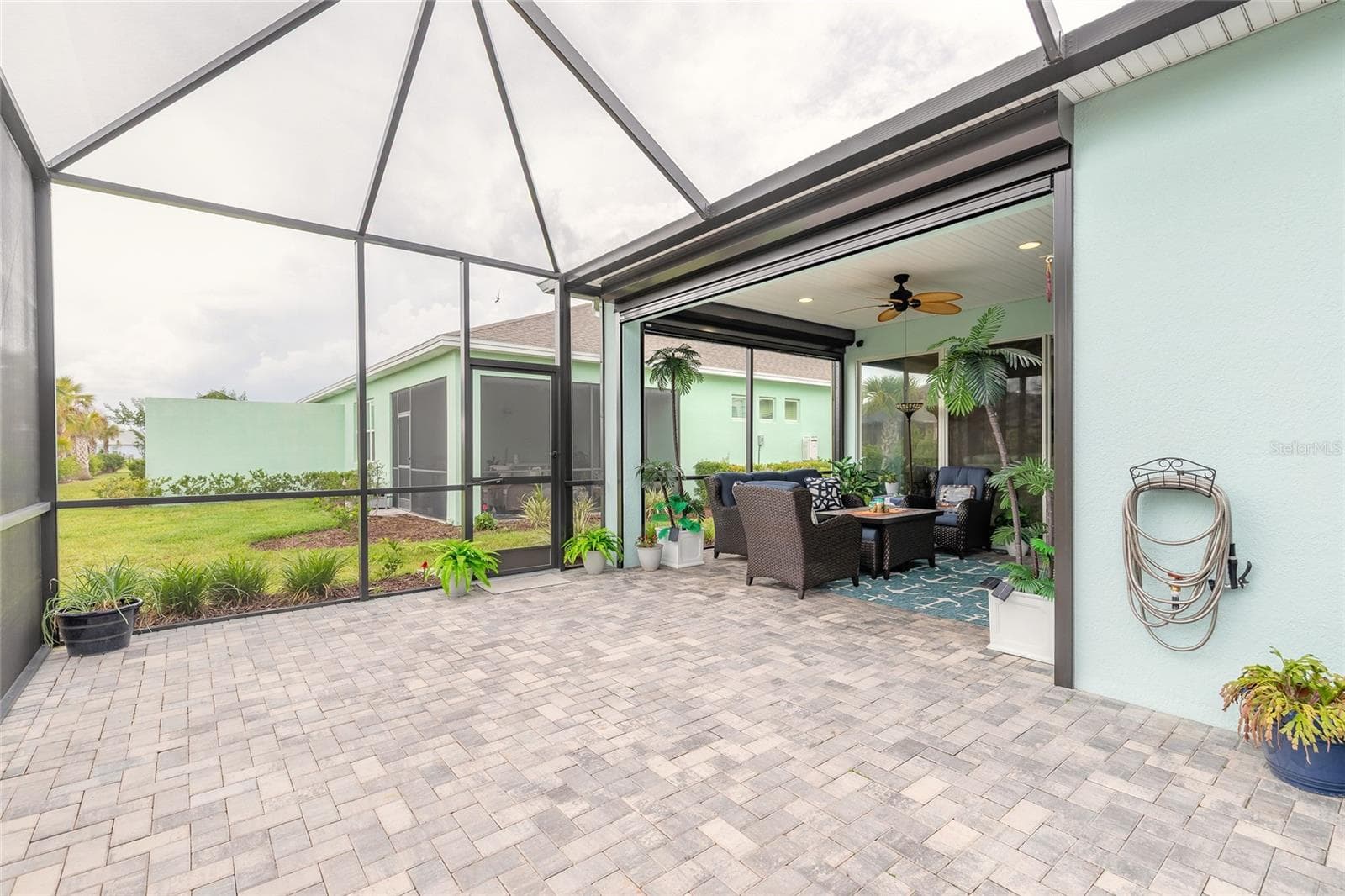 Lots of room for a fire pit - 230 SAND BAR LN, DAYTONA BEACH