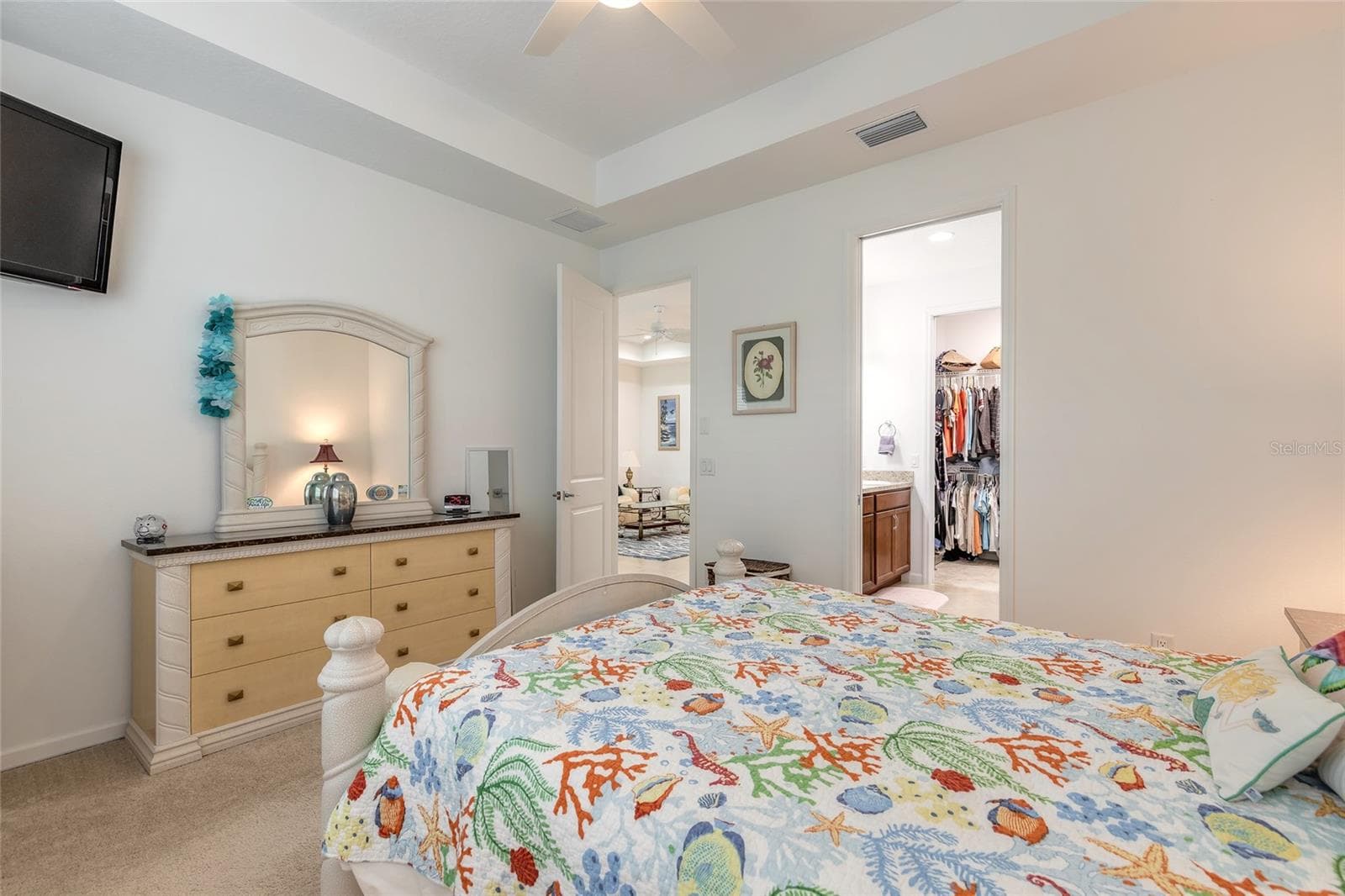 Tray ceilings - 230 SAND BAR LN, DAYTONA BEACH