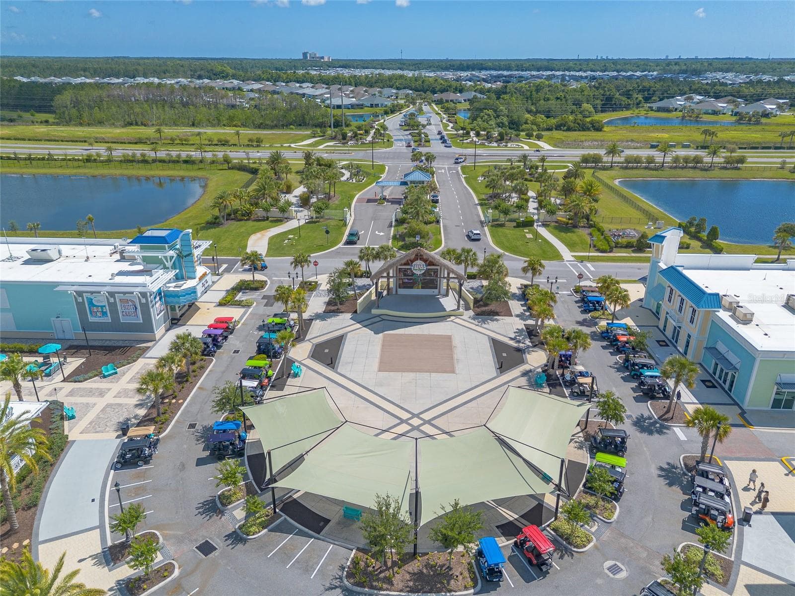 Bandshell with live music, dancing and enterainment - 230 SAND BAR LN, DAYTONA BEACH