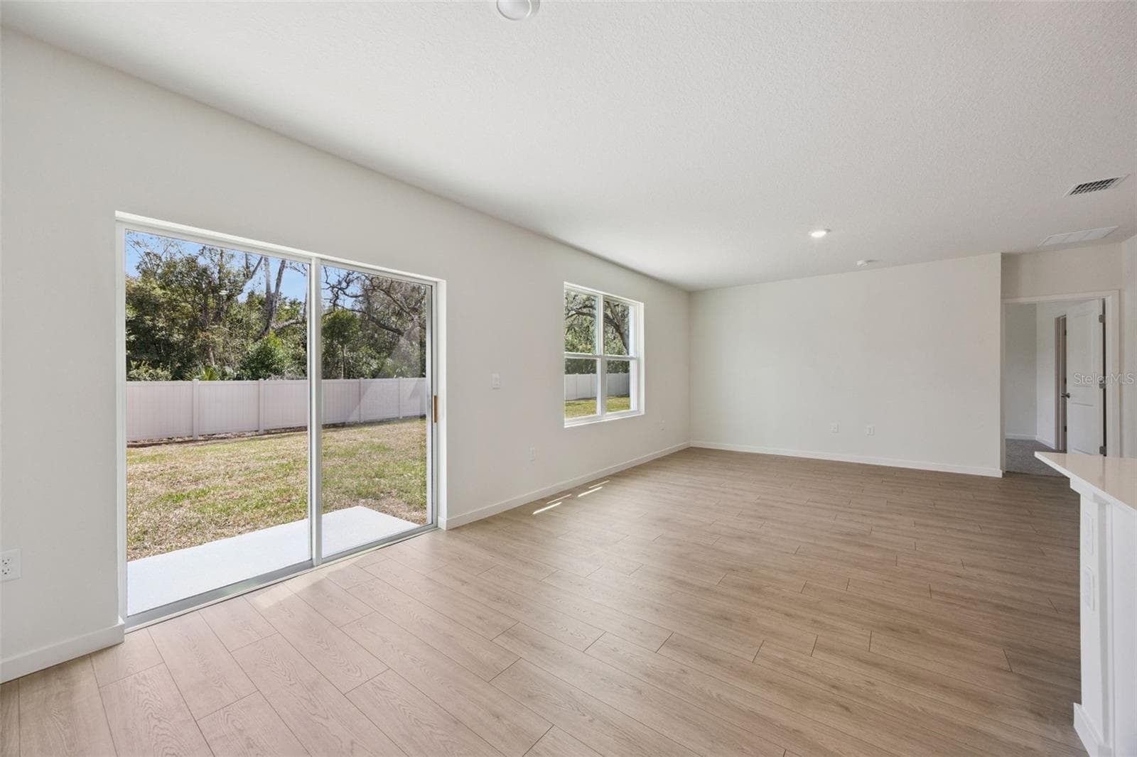 Single Family Residence at 4040 BRADBURY WAY, SANFORD, photo 5 of 37