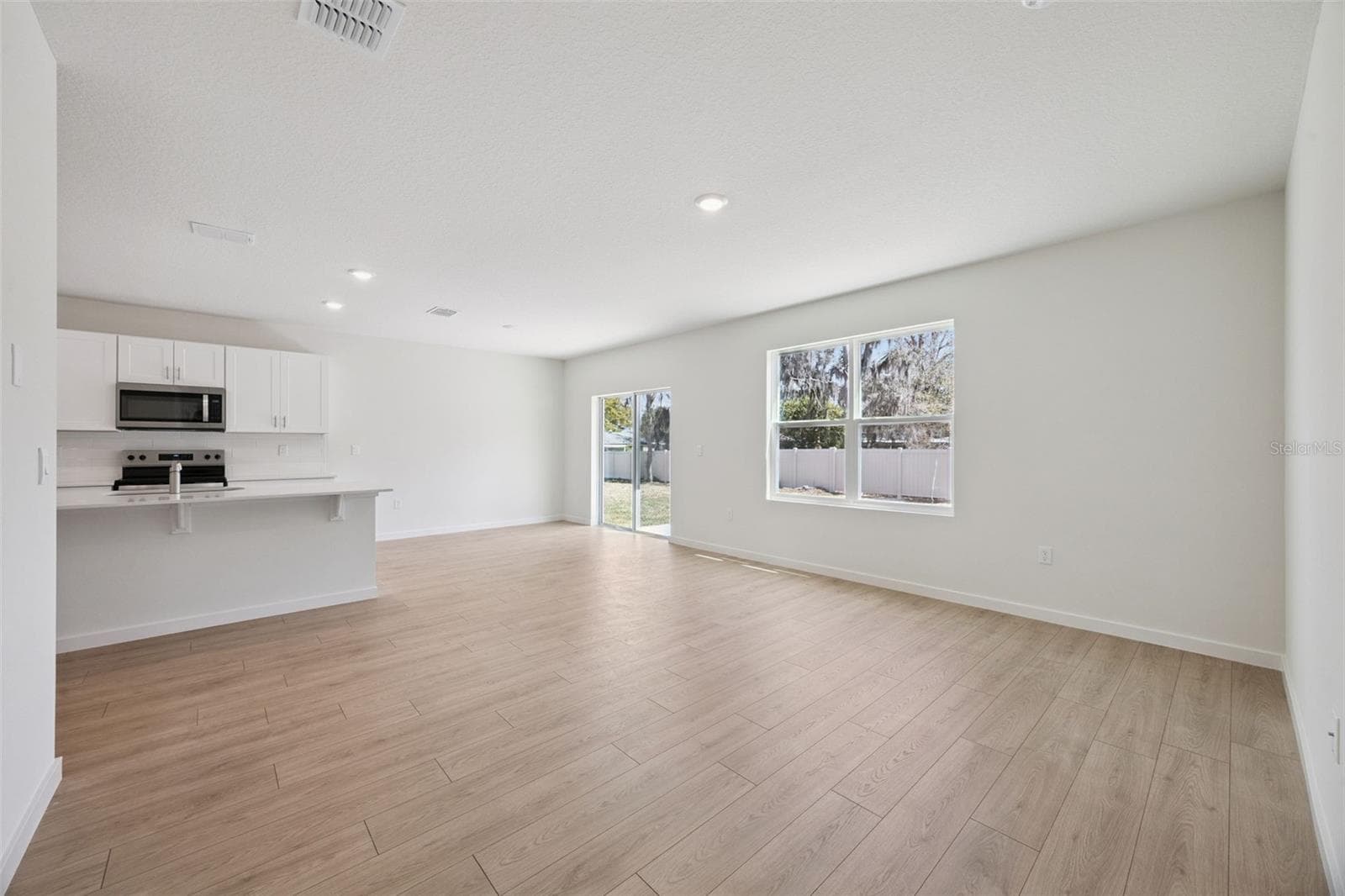 Single Family Residence at 4040 BRADBURY WAY, SANFORD, photo 9 of 37