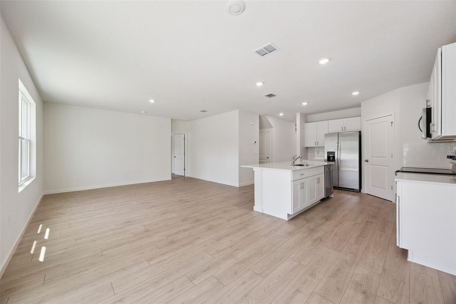 Single Family Residence at 4040 BRADBURY WAY, SANFORD, photo 10 of 37
