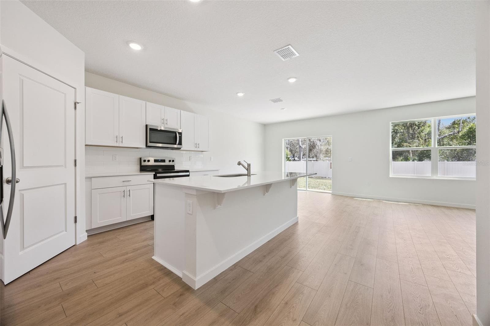 Single Family Residence at 4040 BRADBURY WAY, SANFORD, photo 11 of 37