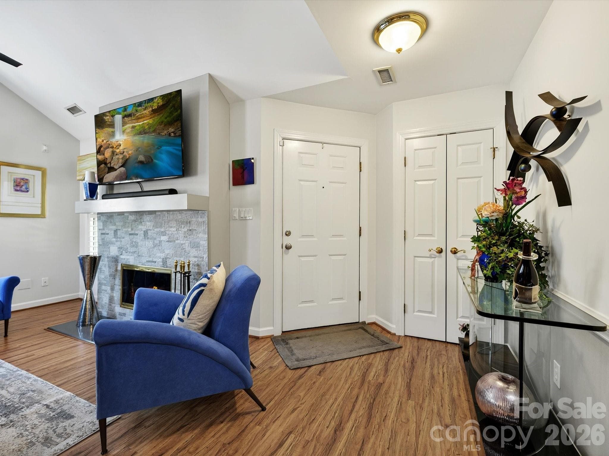 Condominium at 7444 Hurstbourne Green Drive, Charlotte, photo 6 of 24