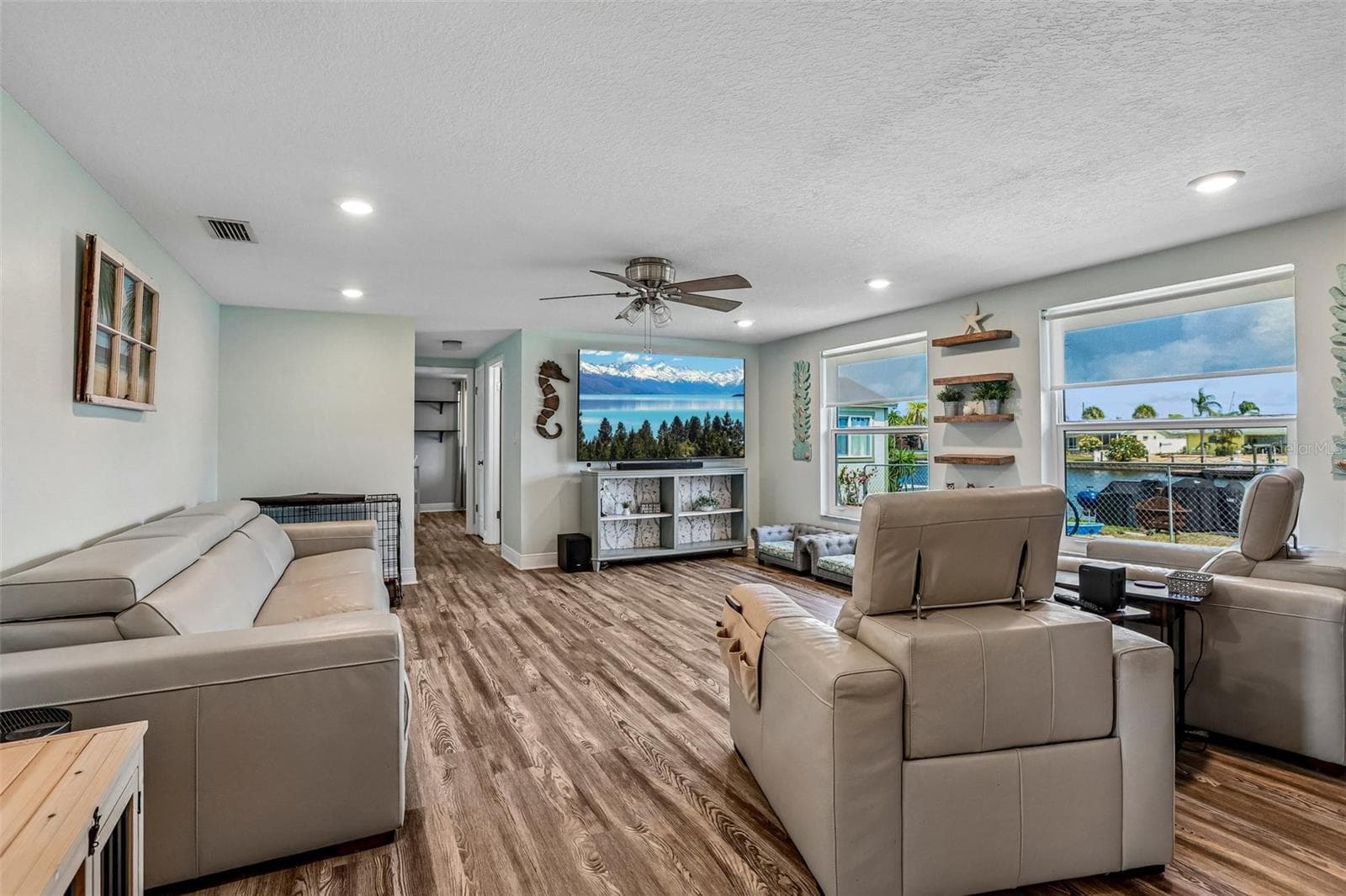 Single Family Residence at 801 FLAMINGO DR, APOLLO BEACH, photo 13 of 75