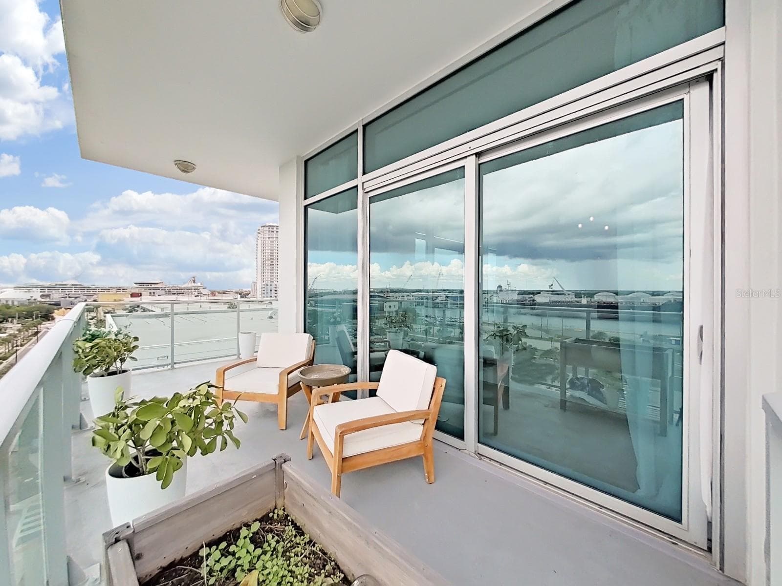 Condominium at 912 CHANNELSIDE DR #2805, TAMPA, photo 4 of 79